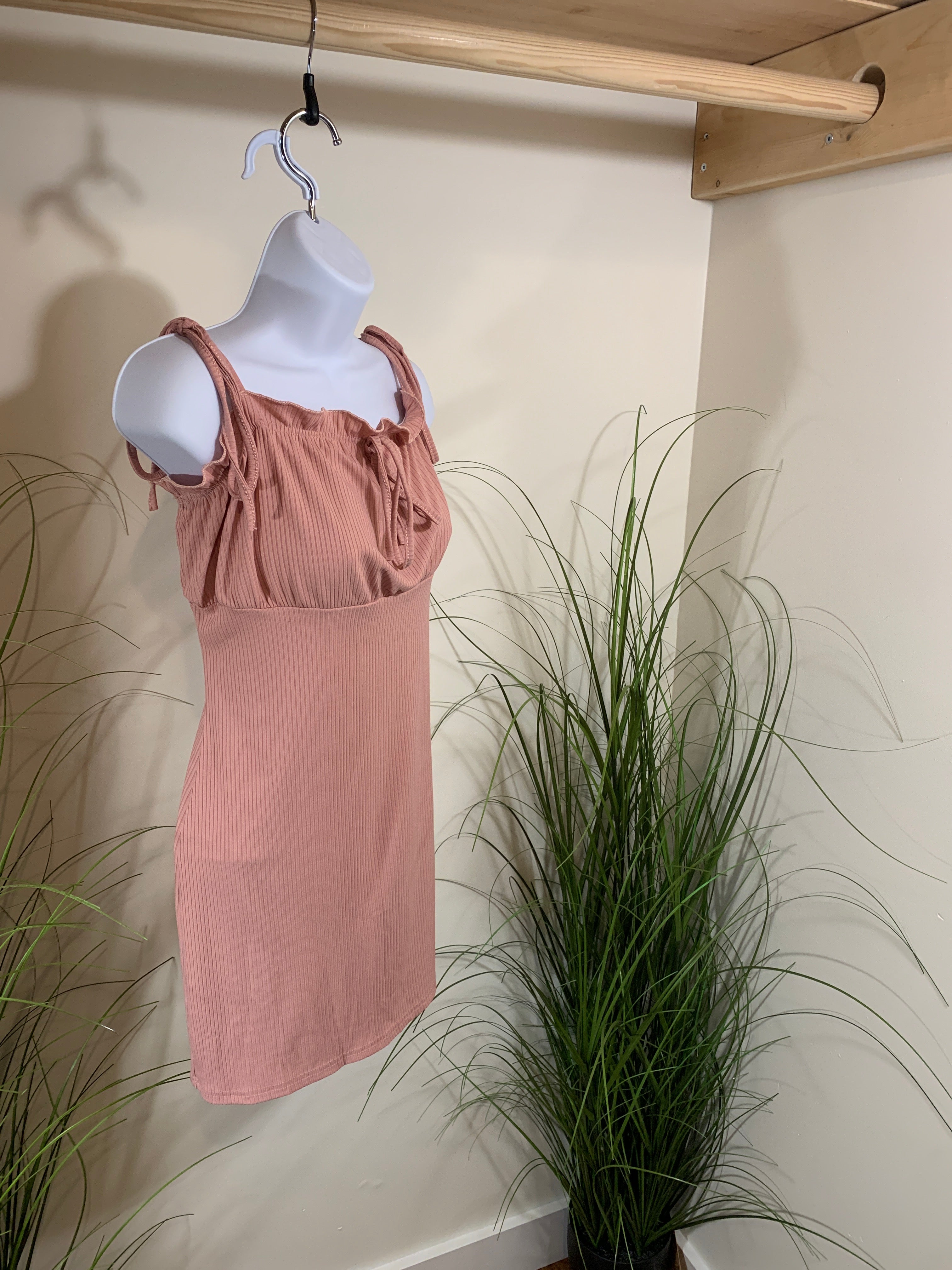 Size L US 8 Pink Spaghetti Strap Ribbed Fitted Dress