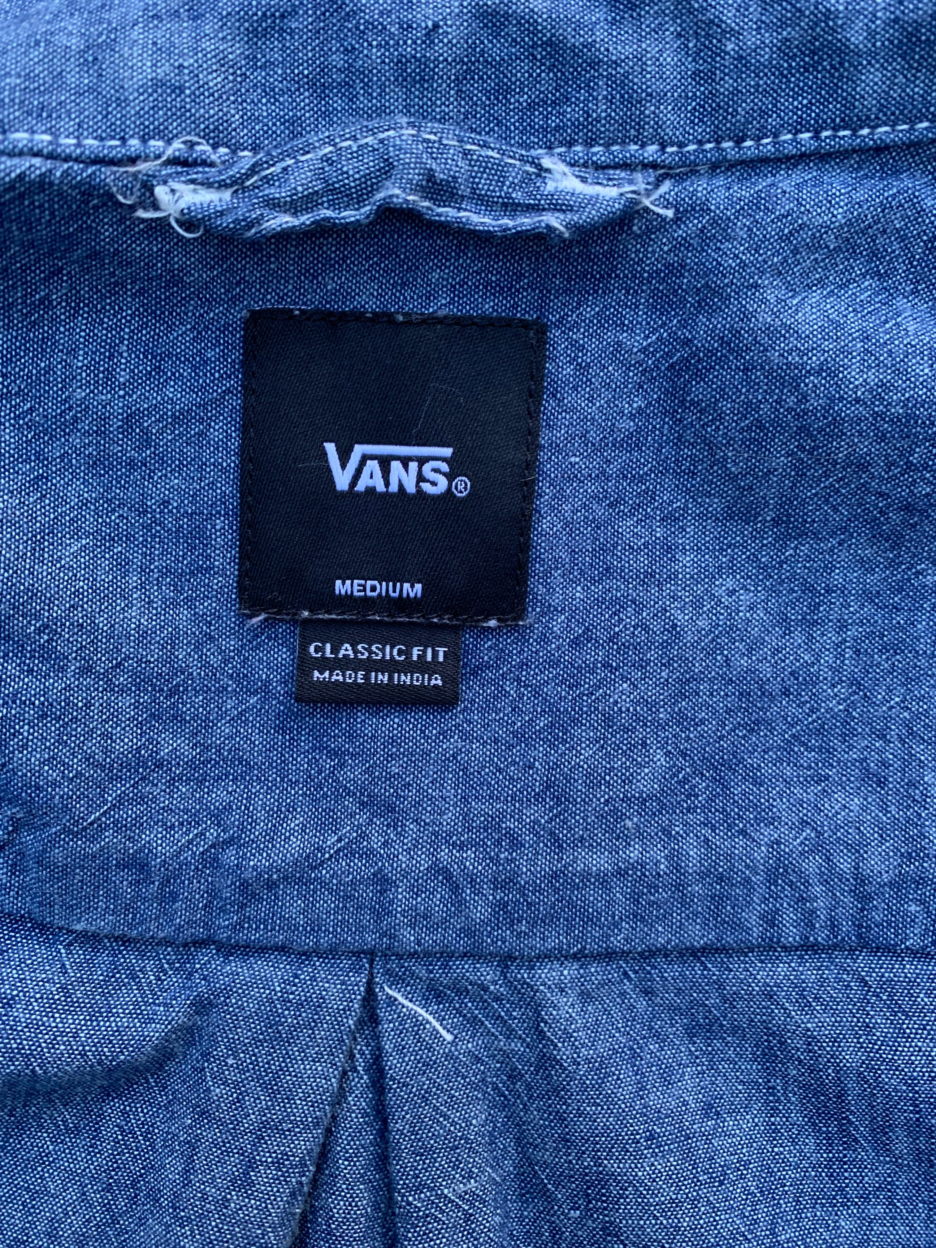 Size M Vans Denim Short Sleeve Button Up Shirt