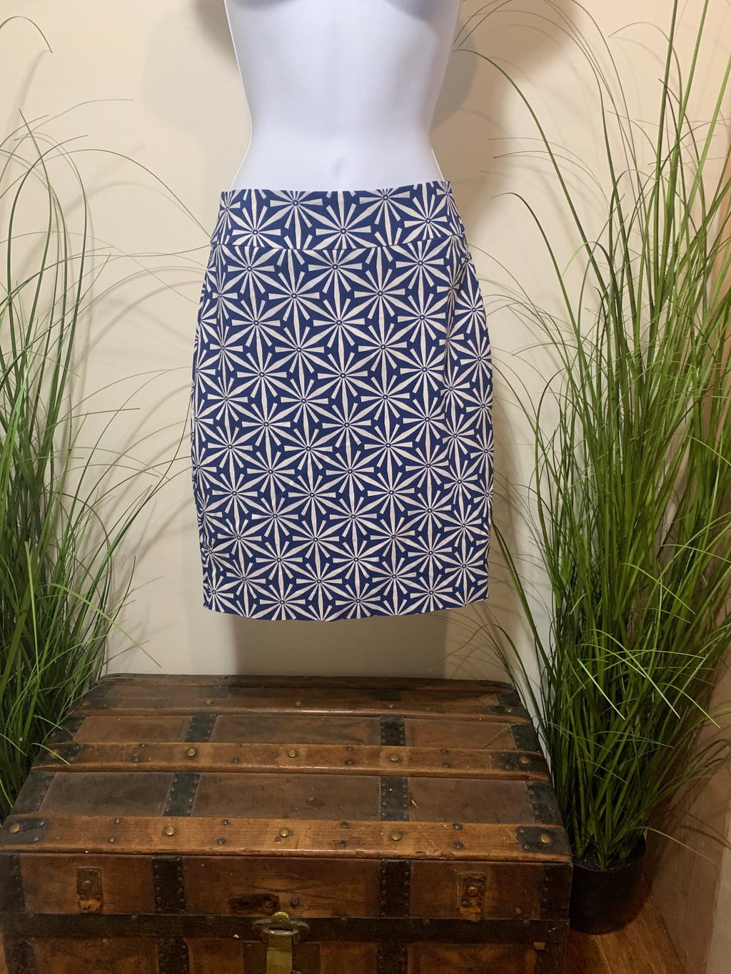 Size S RW & CO Geometric Design Stretchable Pencil Skirt