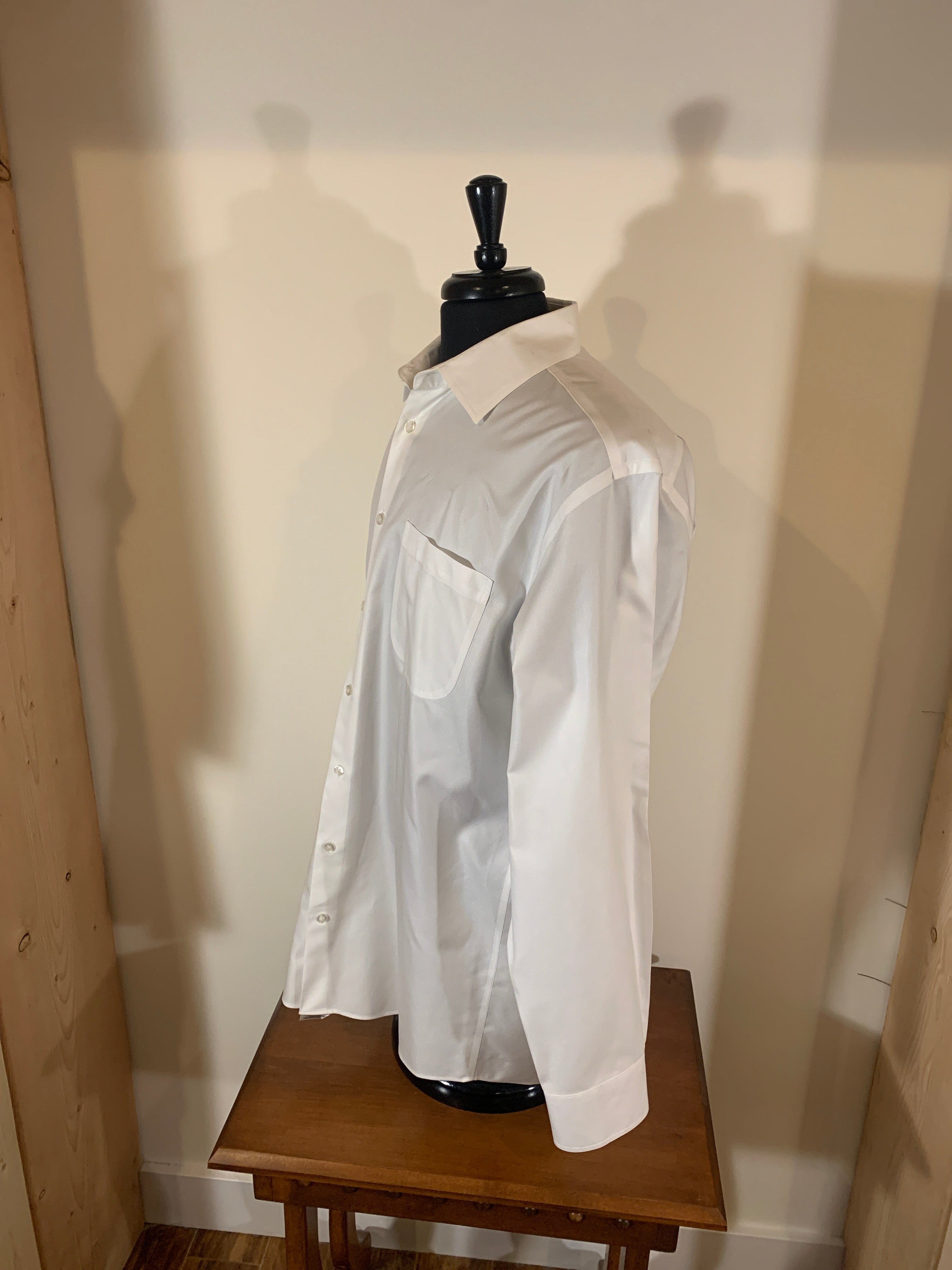 Size 16 1/2 34/35 Jones New York Long Sleeve Men's Suit Shirt