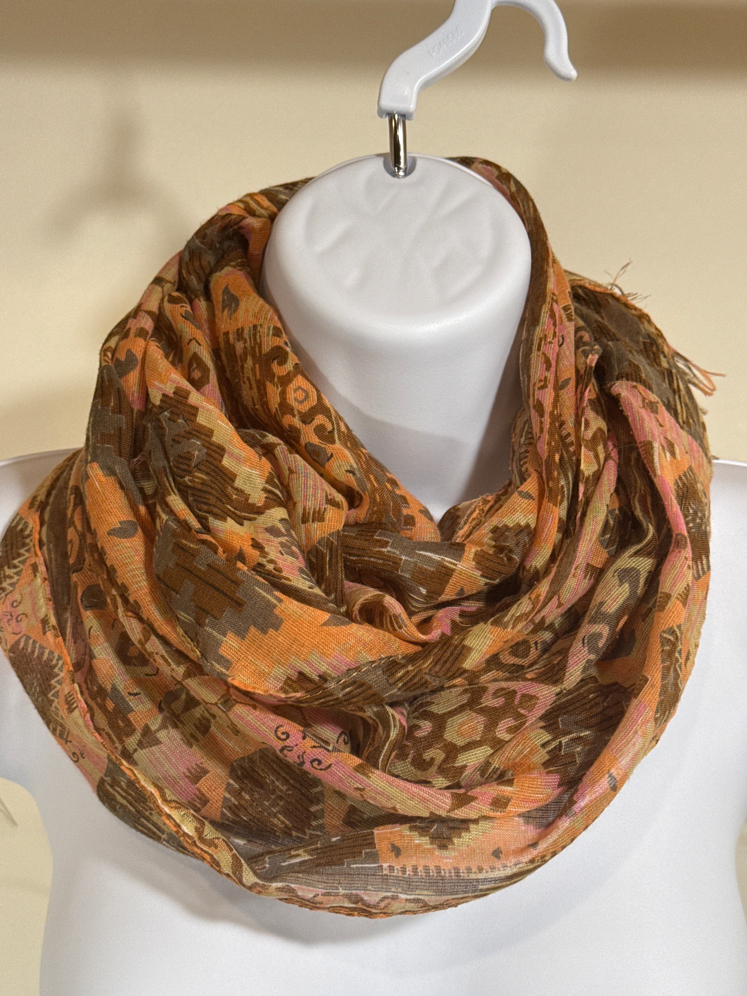 Le Château lightweight scarf