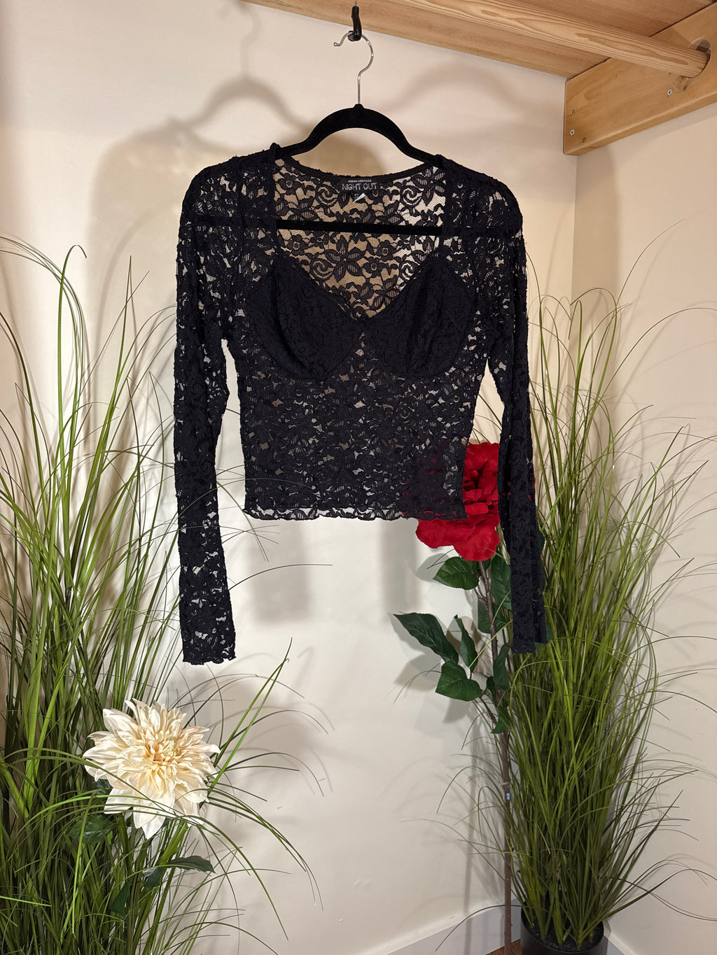 Urban Heritage - Night Out Black Lace Long Sleeve Top
