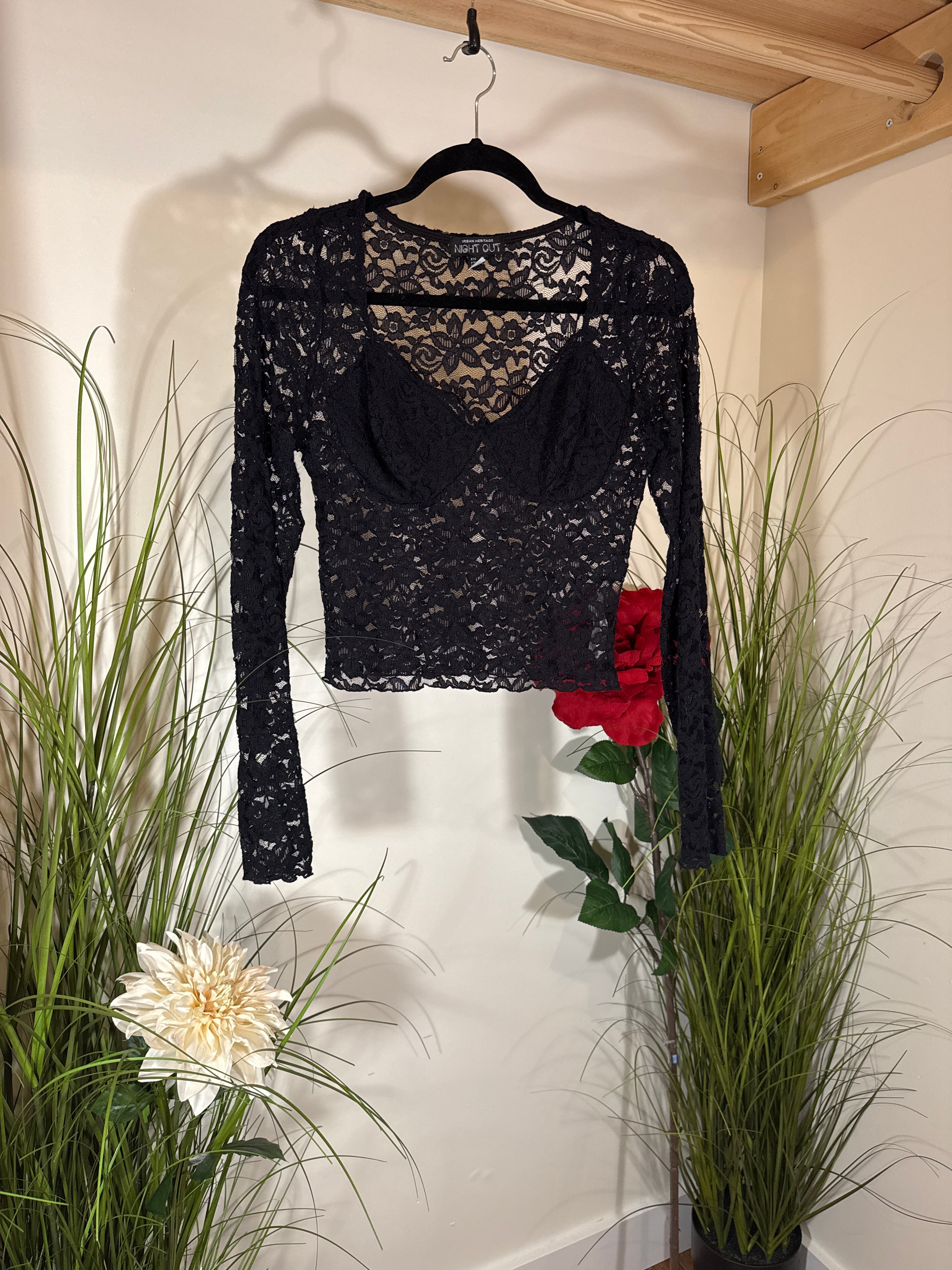 Urban Heritage - Night Out Black Lace Long Sleeve Top