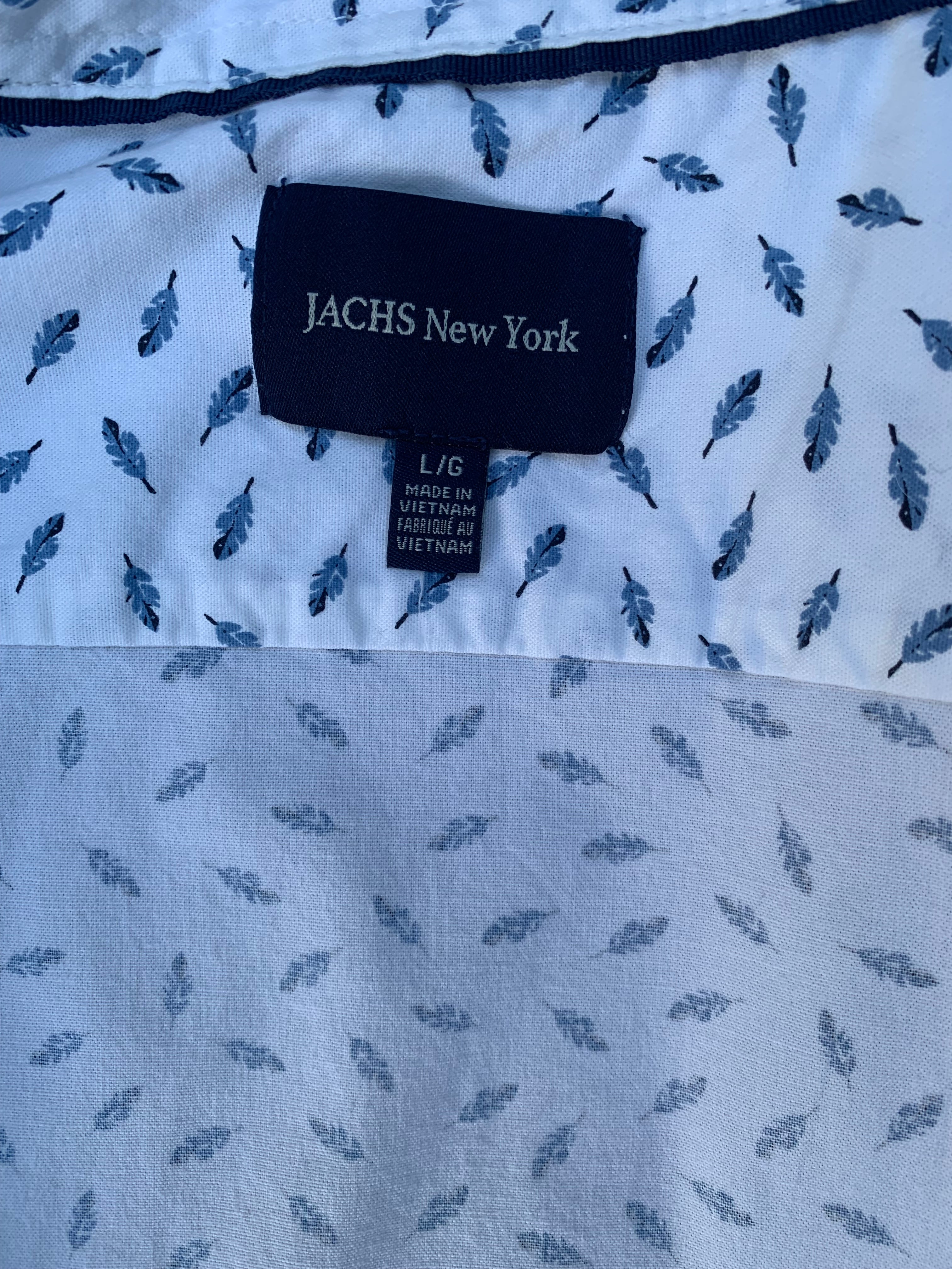 Size L Jachs New York Short Sleeve Button Up Feather Design Shirt