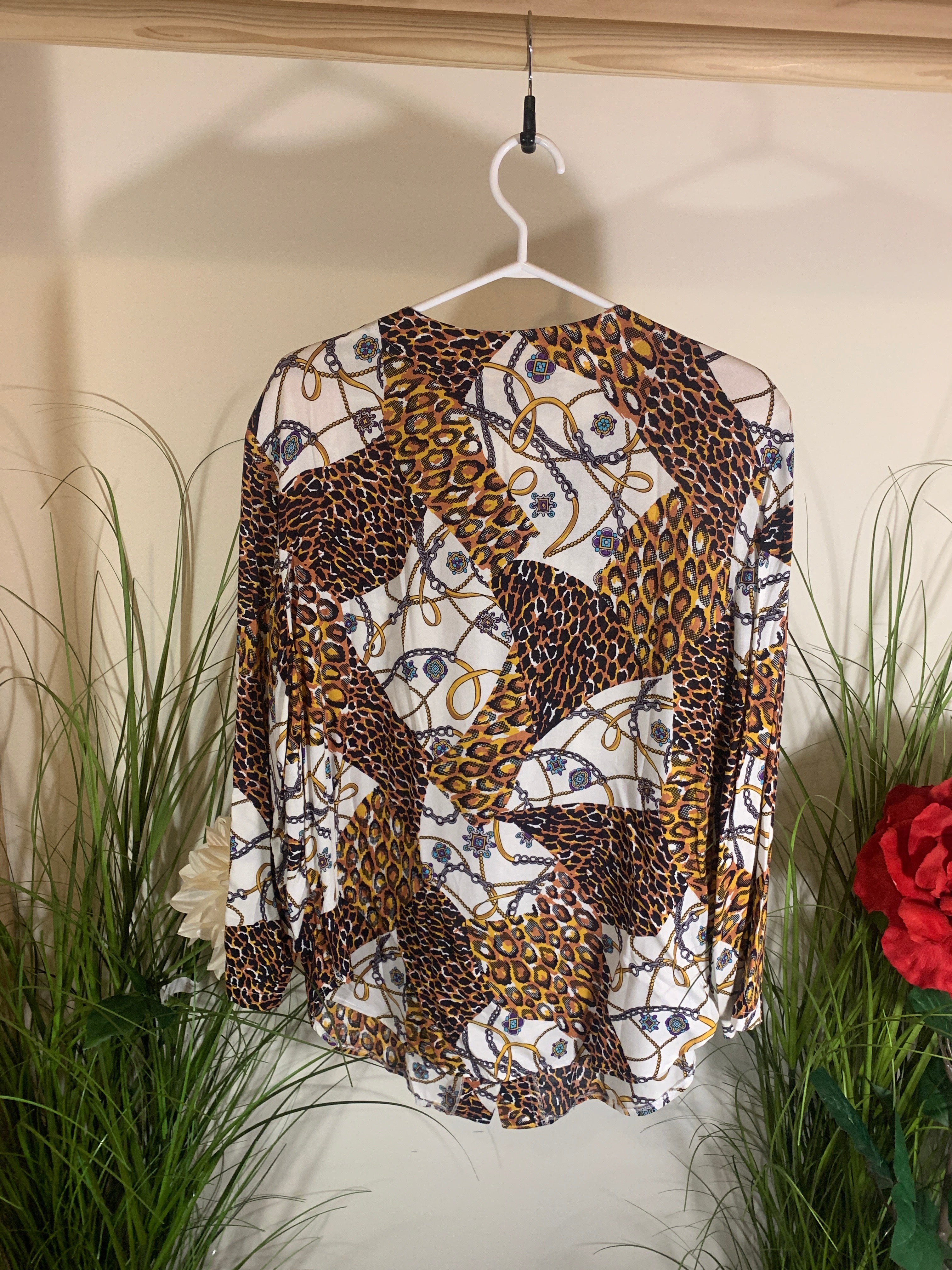 Size 40 Vintage 80's Leopard Print and Chain Design Viscose Button Down Long Sleeve Shirt