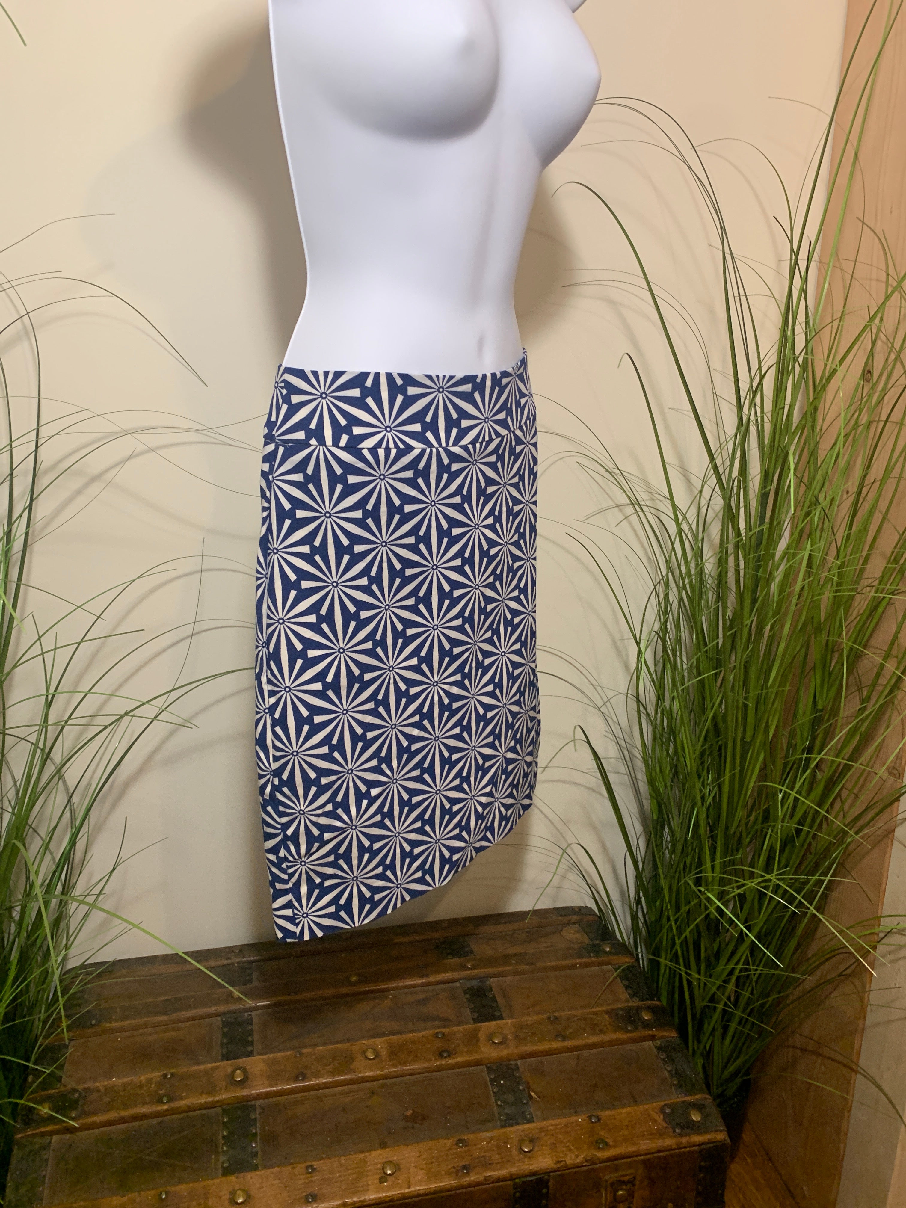 Size S RW & CO Geometric Design Stretchable Pencil Skirt