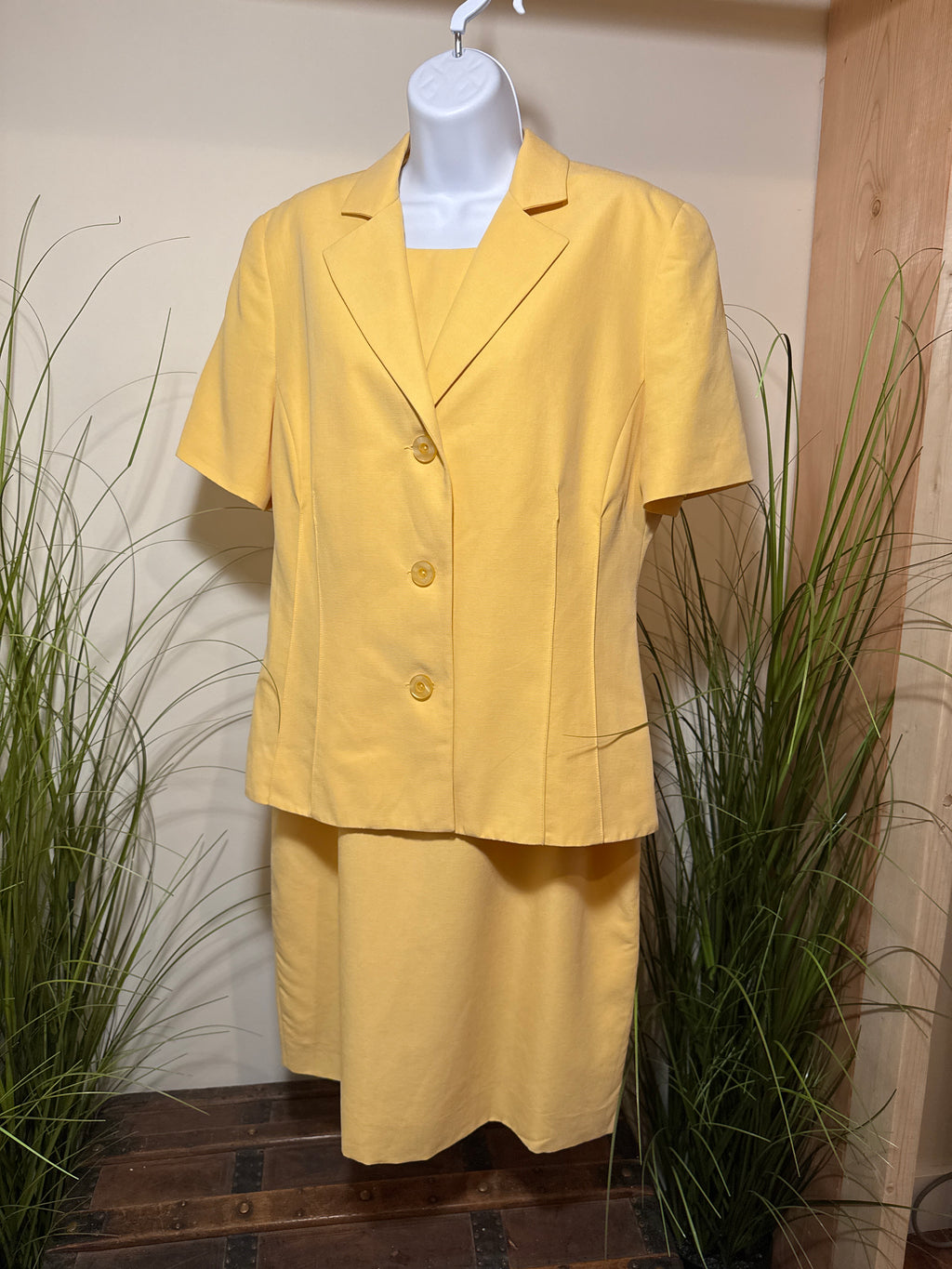 Holt Renfrew 2 Piece Dress Suit 80’s Vintage- Yellow