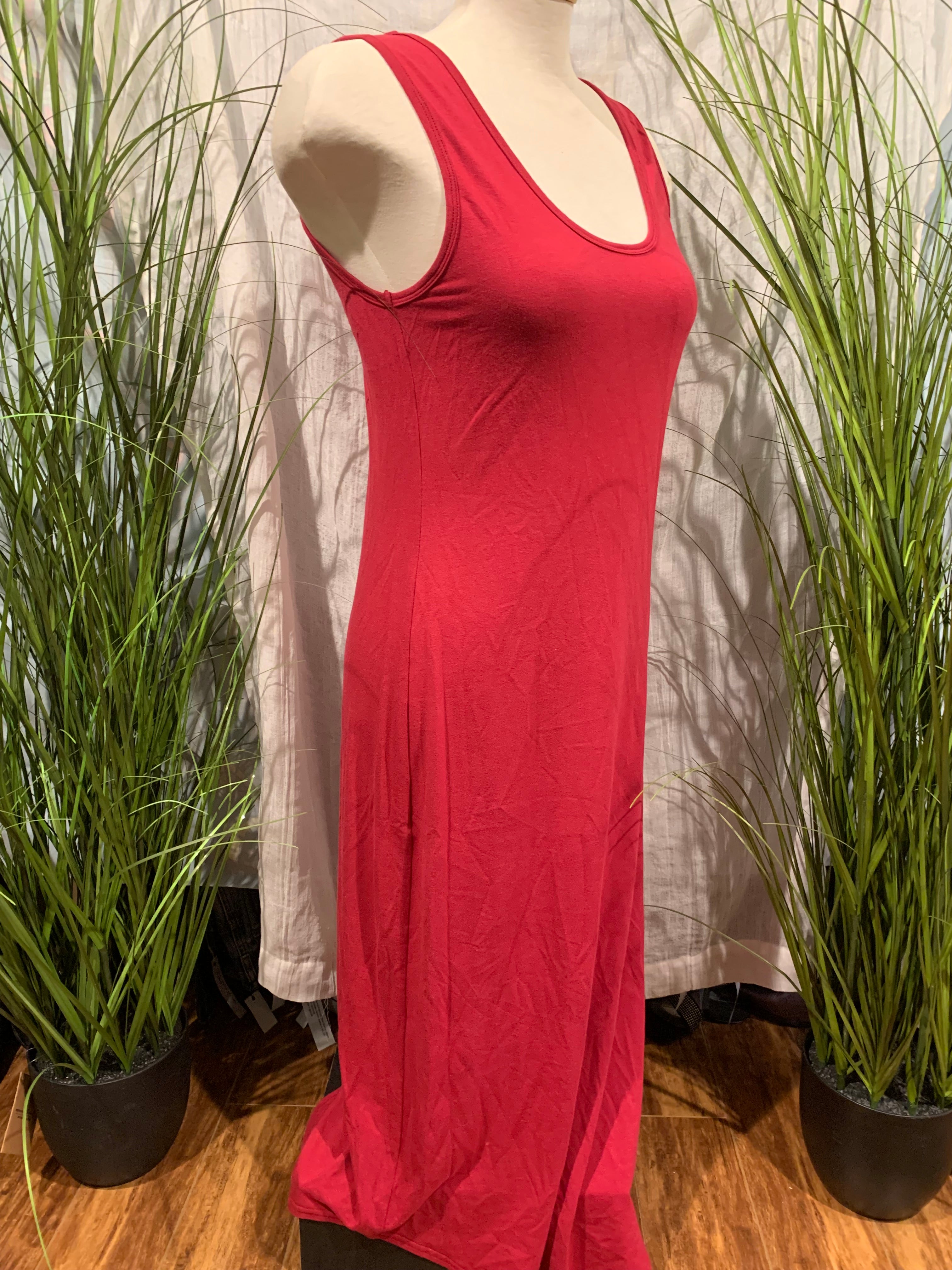 Size M Little Heaven's Design Fitted Scoop Neck Sleeveless Dress