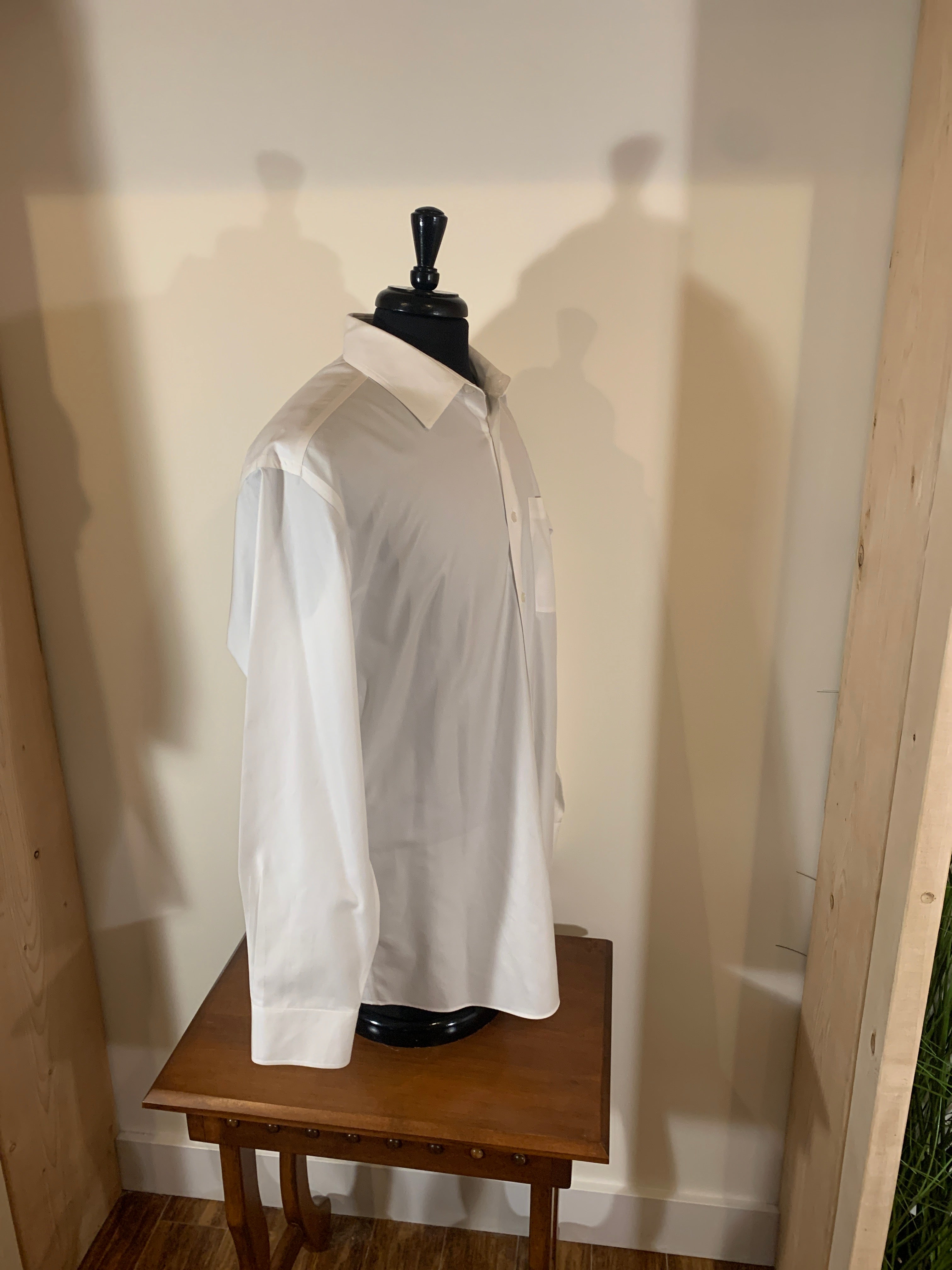 Size 16 1/2 34/35 Jones New York Long Sleeve Men's Suit Shirt