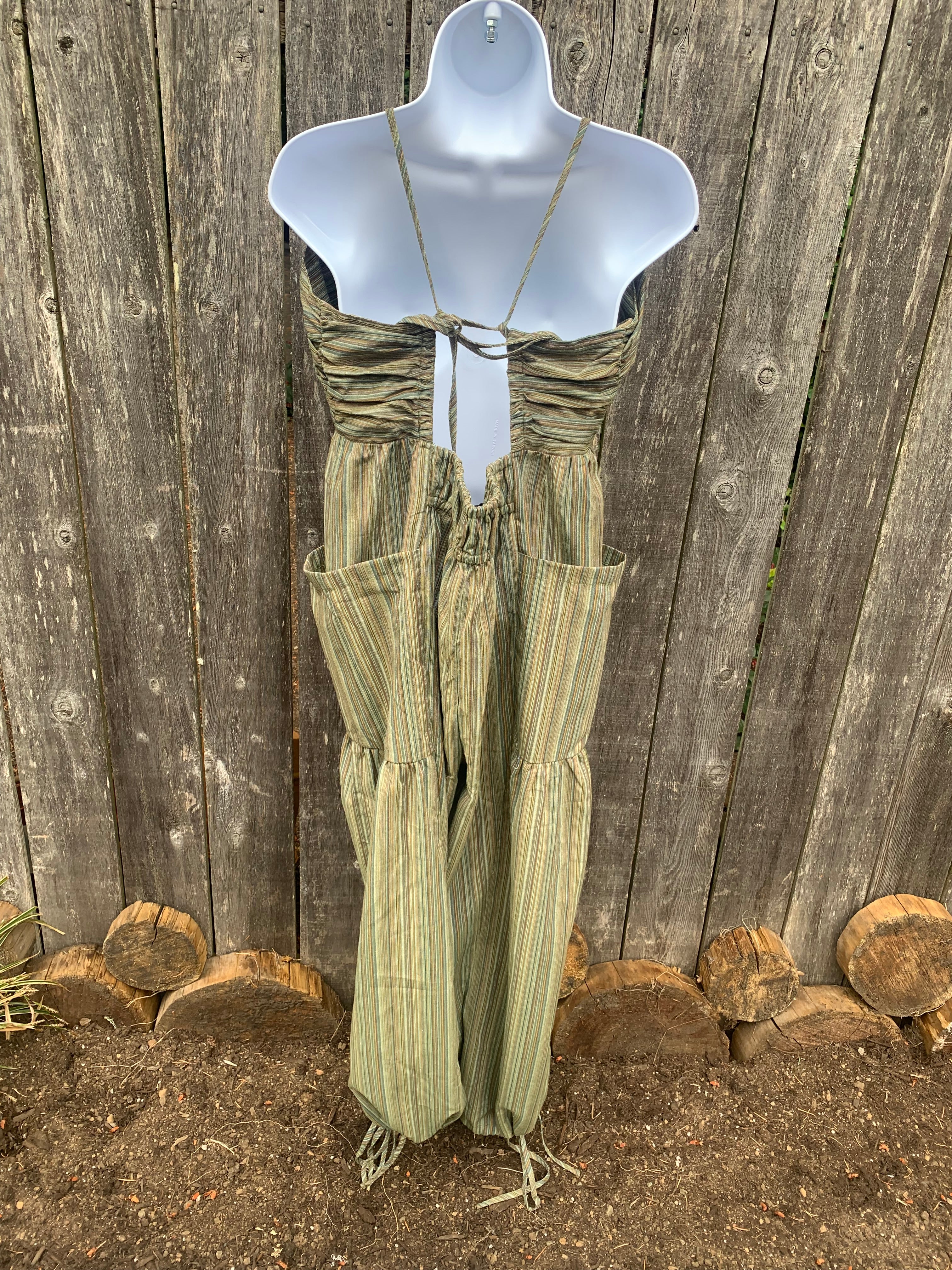 Size XL CUPSHE Halter Jumper