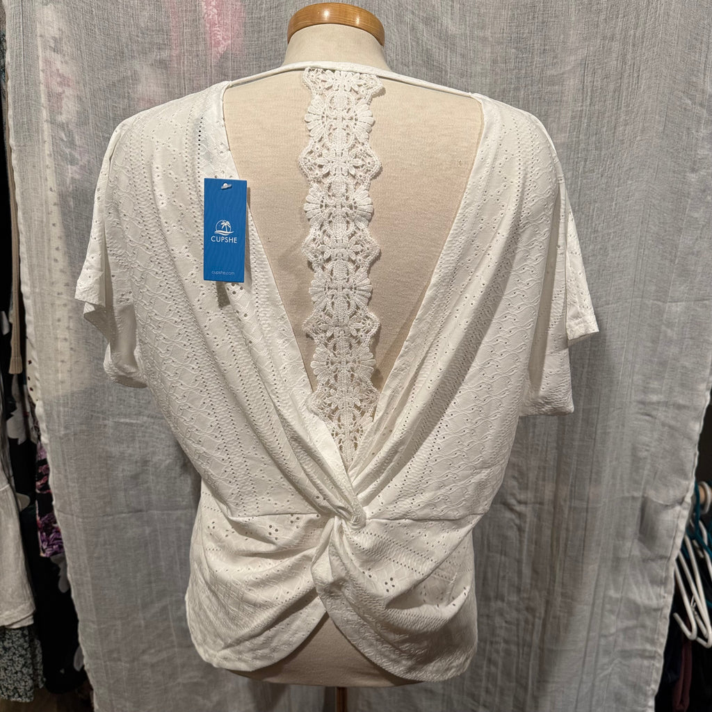 Size XL CUPSHE Boho Open Back Blouse with Lace Strip