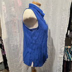 Size L Northern Reflections Rayon/Cotton/Poly Blent Sleeveless Button Up Blouse with Lace Detailing on the Chest