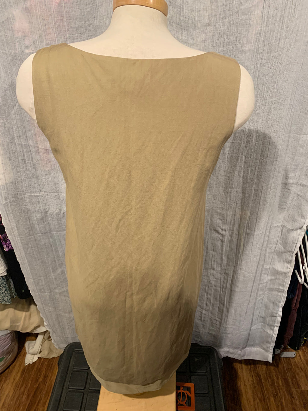Size M Kensie Pretty Sequin Detailed Linen/Silk/ Cotton Blend Tank