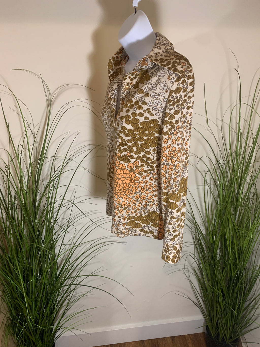 SUPER RARE !! Women's Vintage Tyebs 1970's 4 Button Up Collared Long Sleeve Shirt