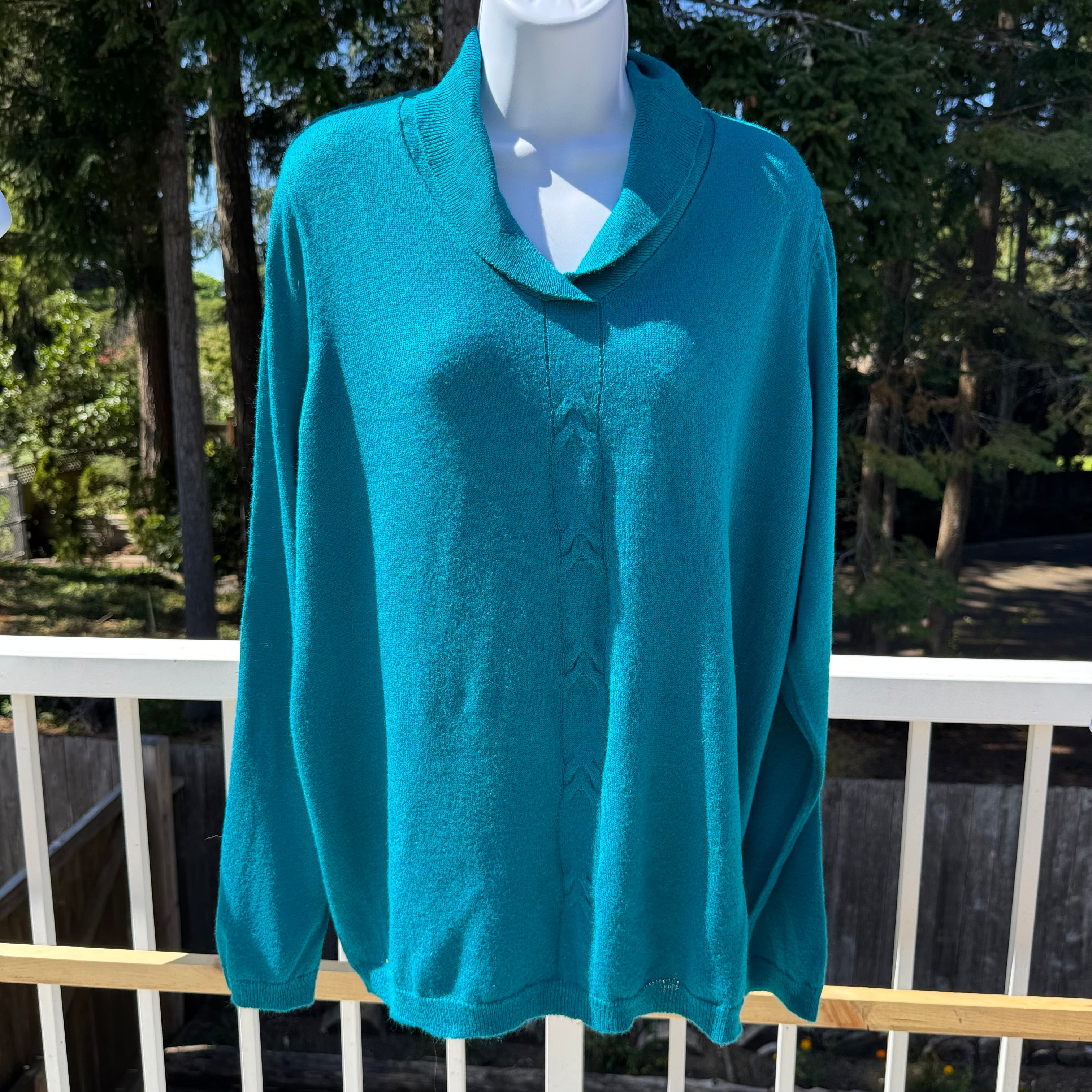 Size L Alia Fine Knit Sweater with Folded Collar