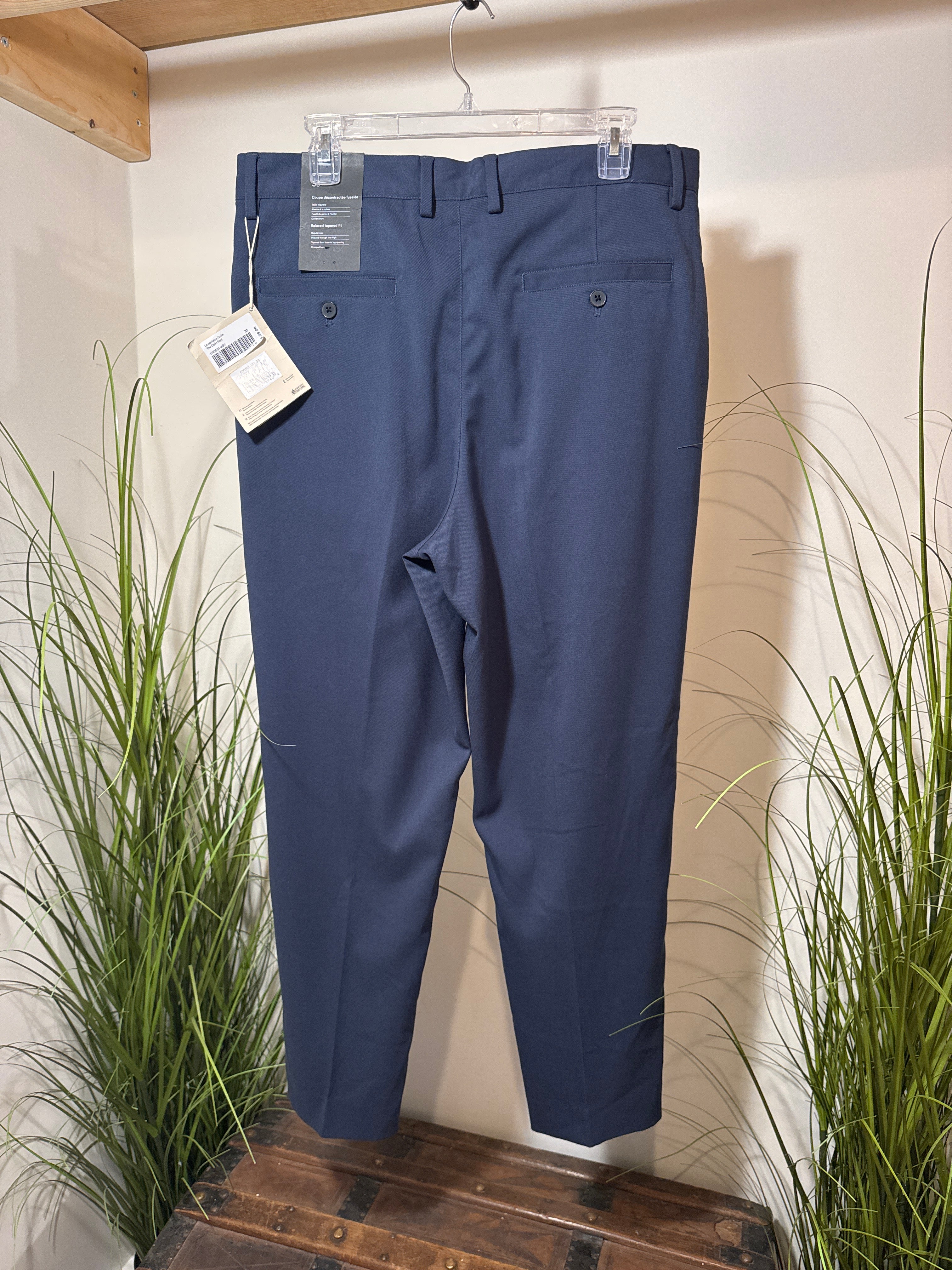Frank & Oak Relaxed Tapered Fit- The Colin Pant