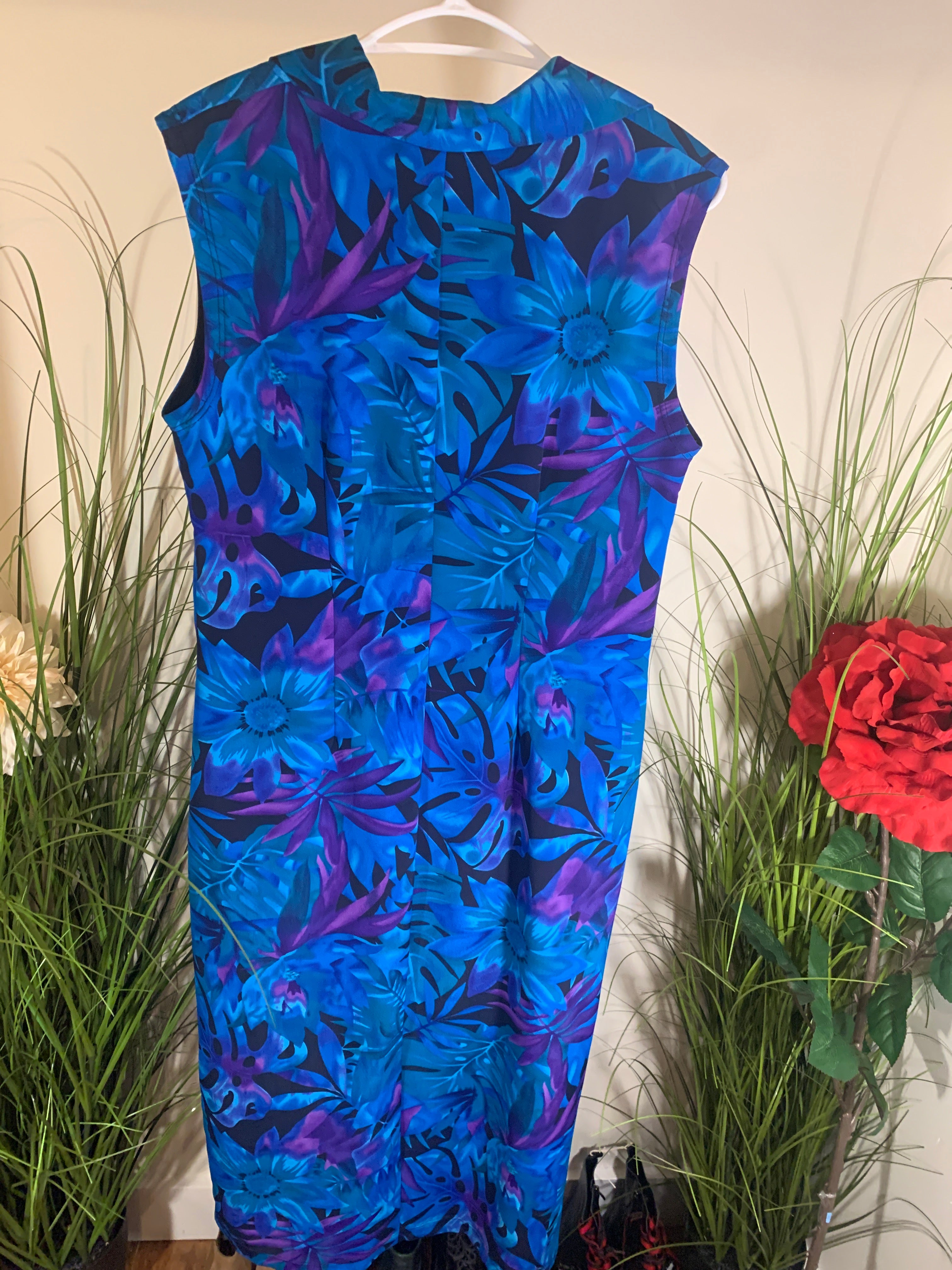 Sleeveless Tropical/Floral Print Button Down Dress