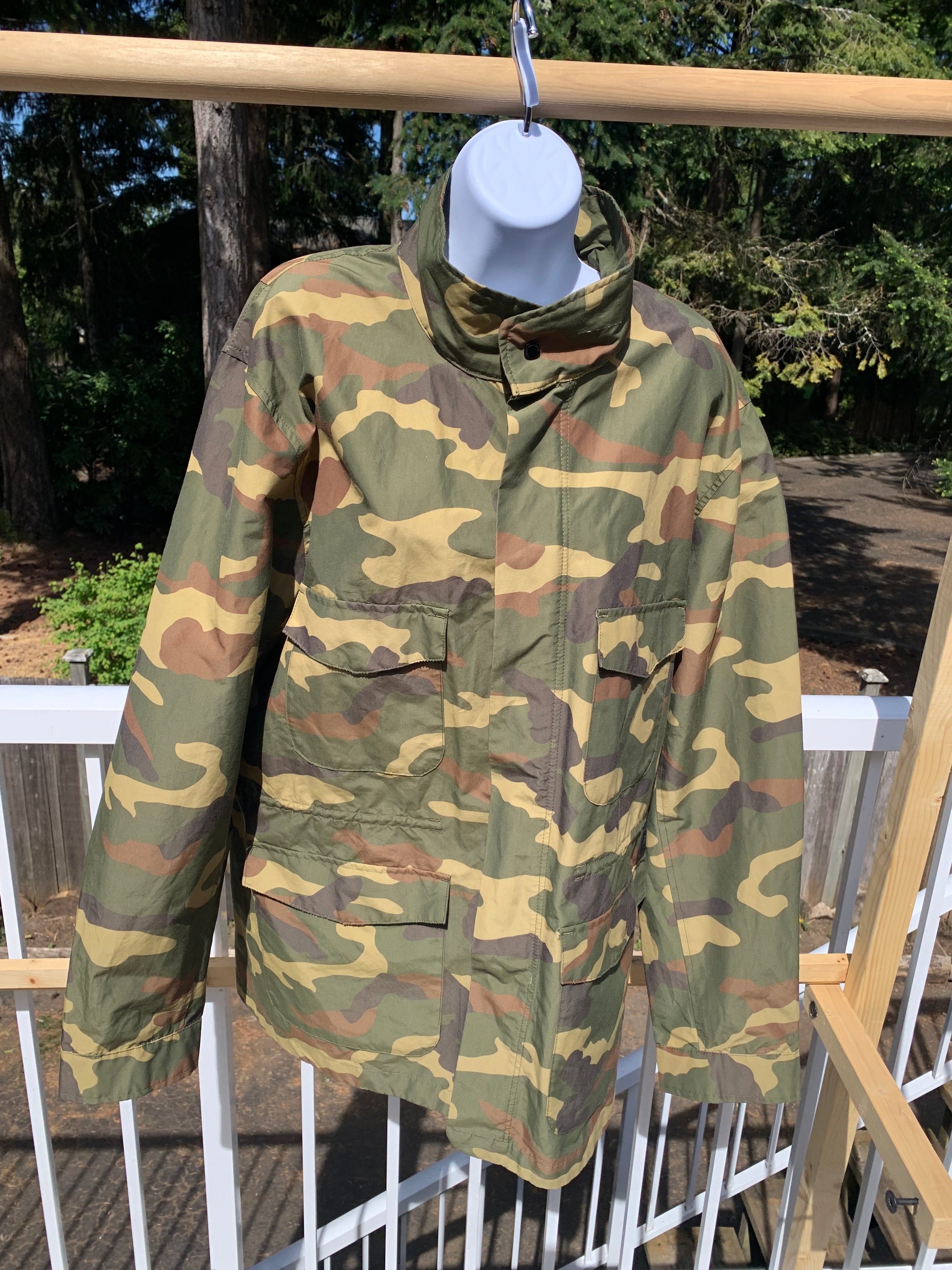 Herschel Camo XL Windbreaker Jacket (Reduced)