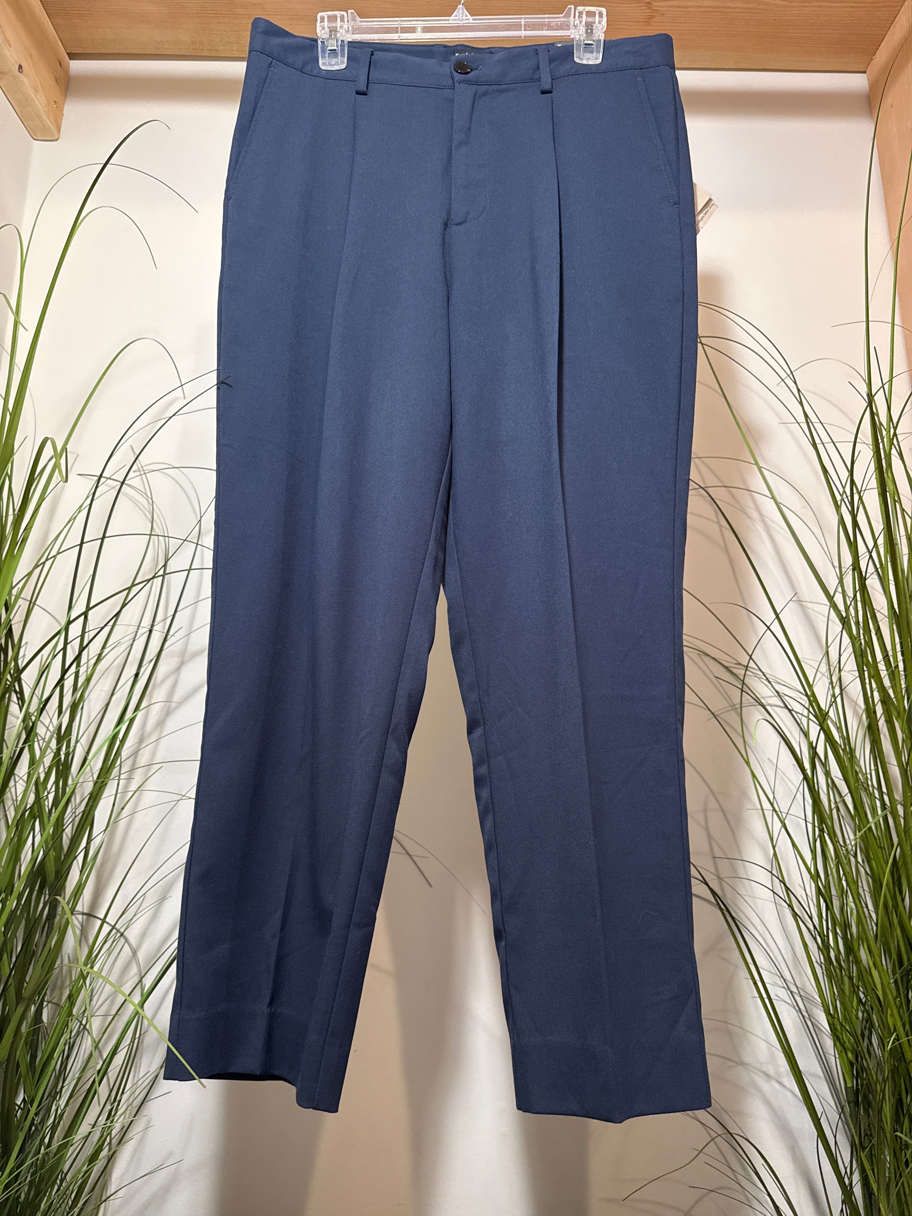 Frank & Oak Relaxed Tapered Fit- The Colin Pant