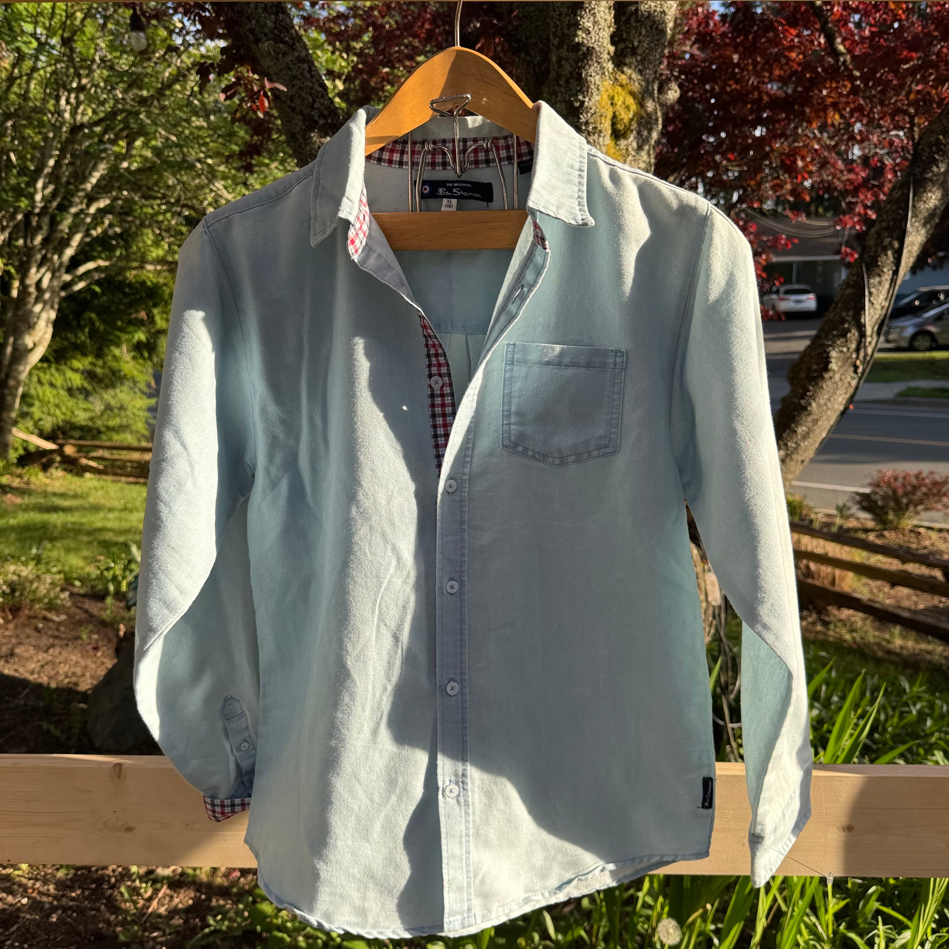 Size XL (18) Youth Ben Sherman Light Blue Denim Look Button Up Long Sleeve Shirt