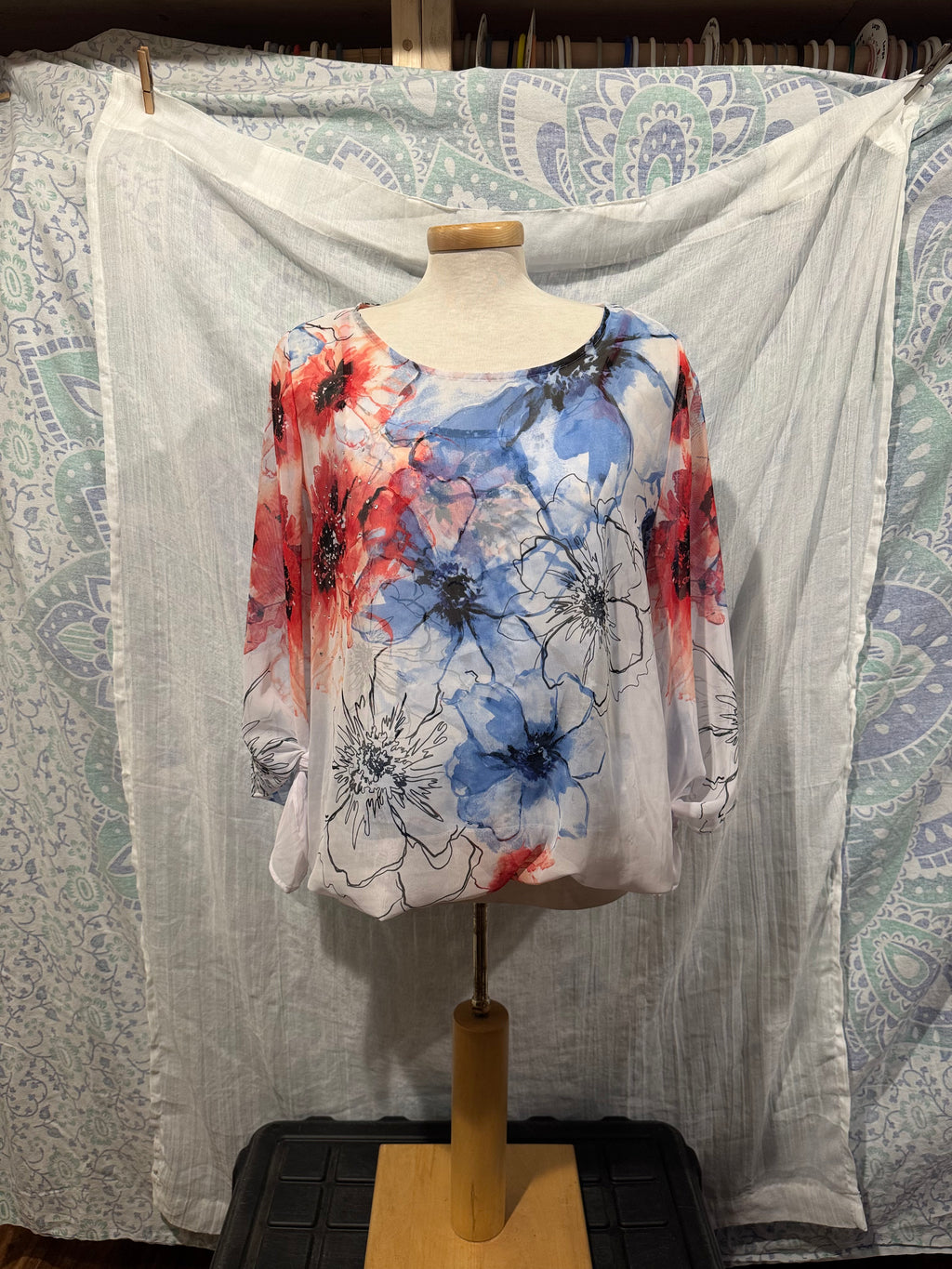 Size L Alfani Floral Long Sleeve Blouse