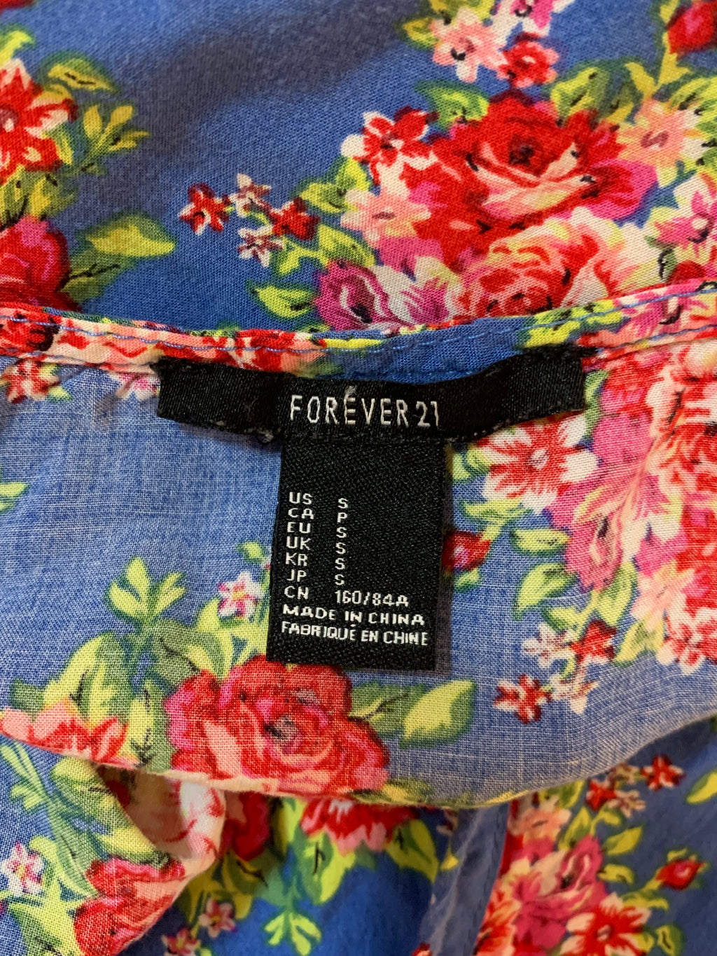 Size S Forever 21 Cropped Tie Front Tank
