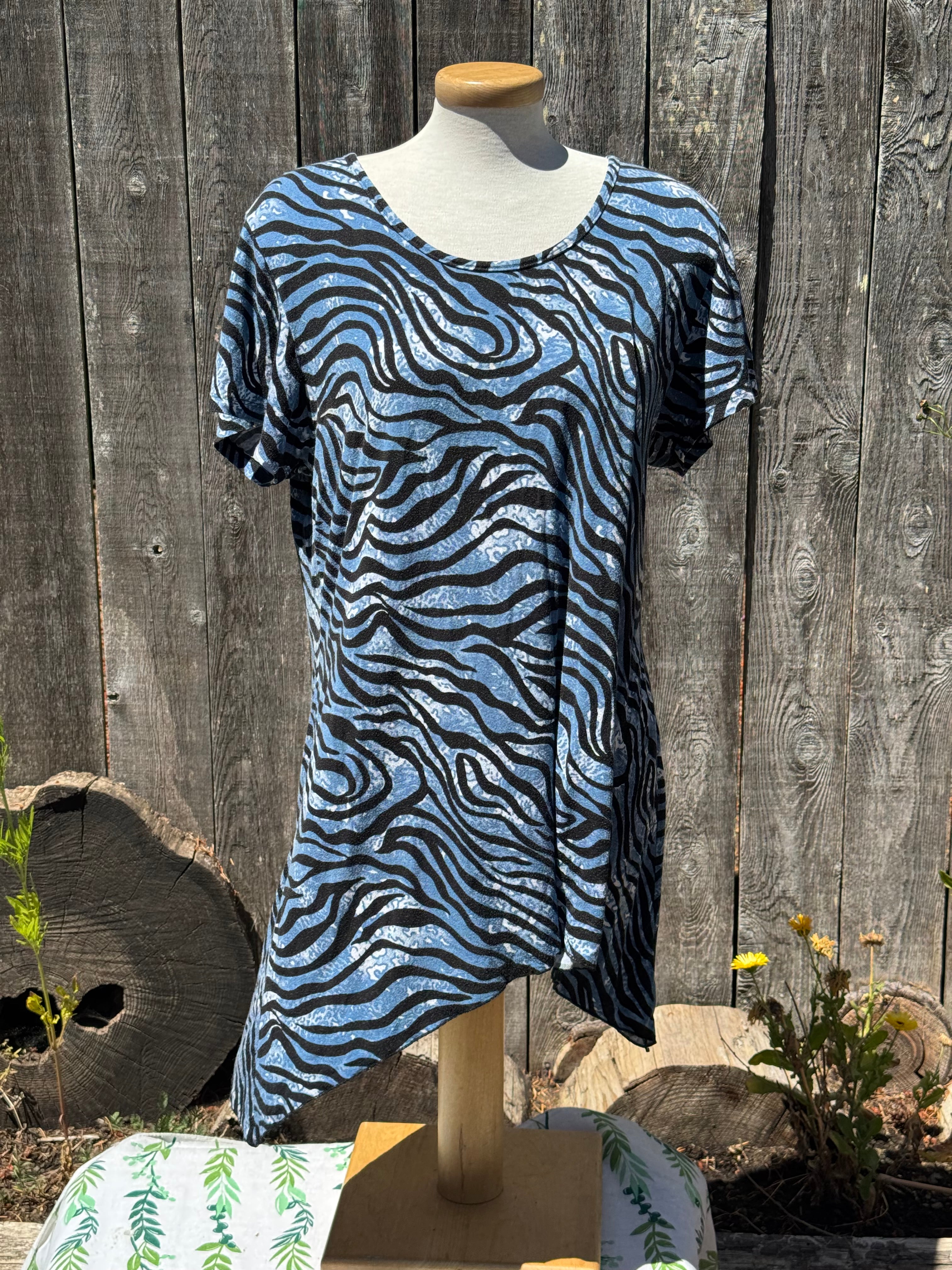 Size 4X 100% Rayon Zebra Print Short Sleeve Scoop Neck Blouse