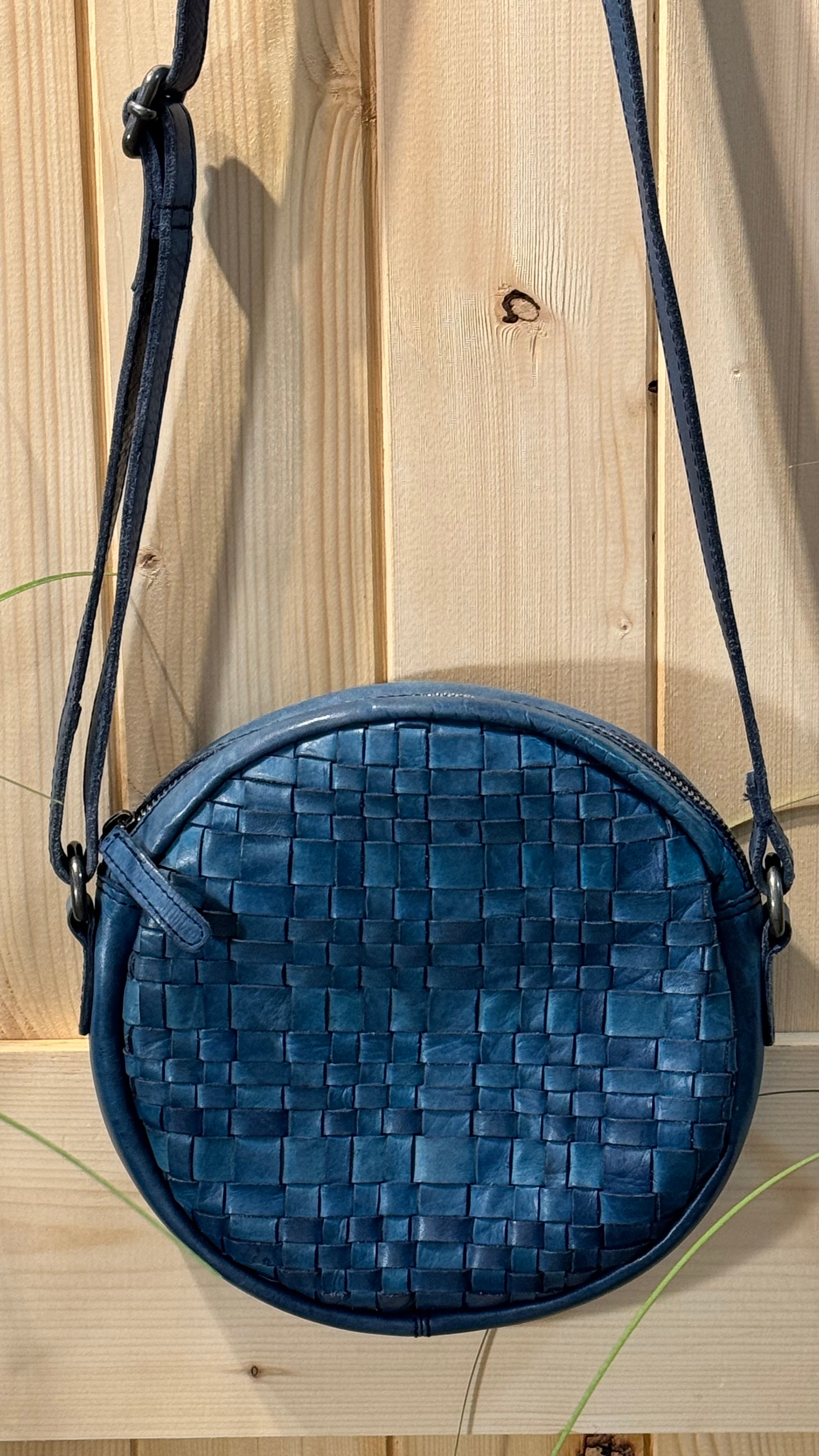 Vilenca Holland Round Woven Leather Blue Across the Body Purse