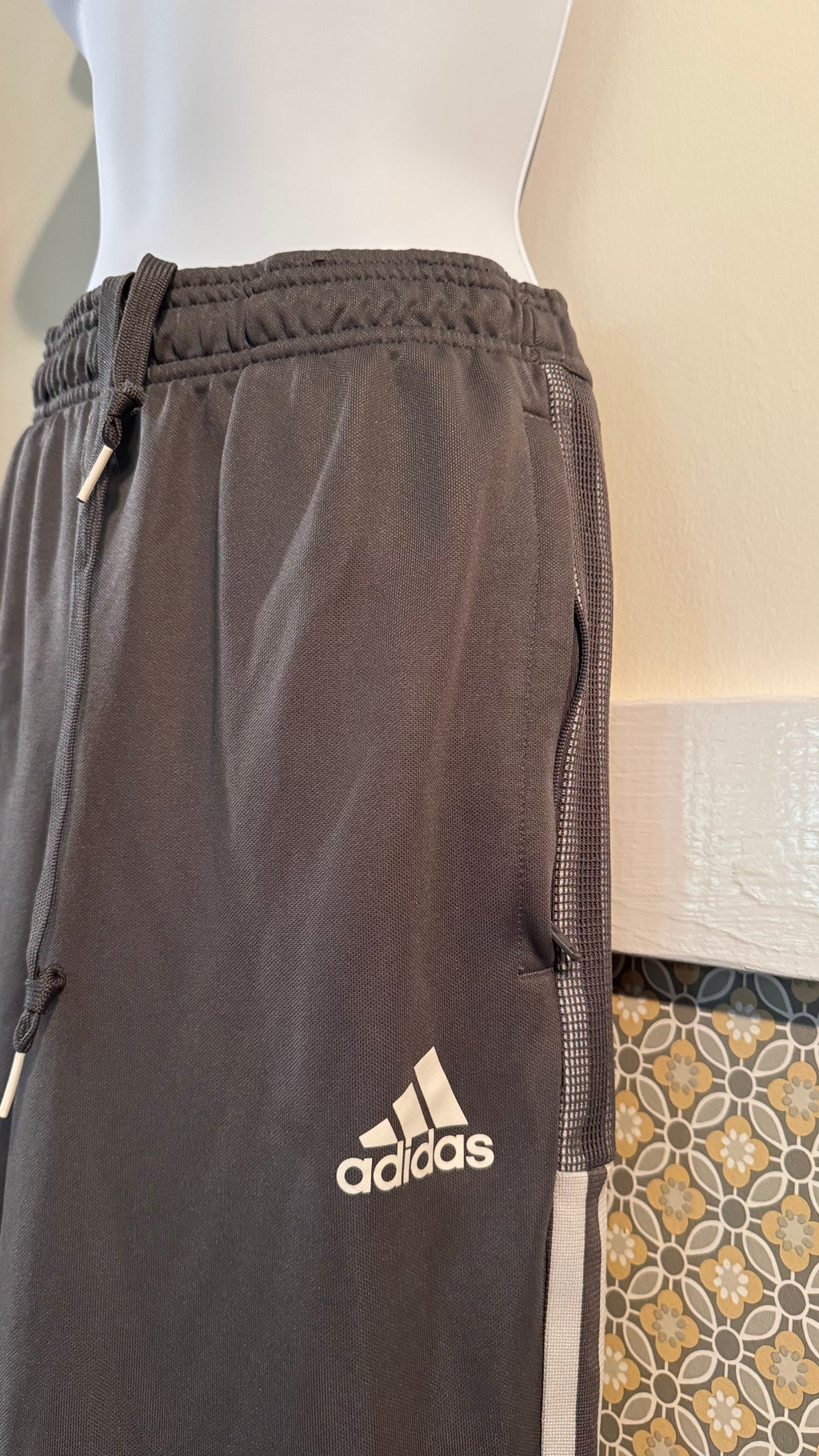 Size M Adidas Prime Green Tapered Athletic Women's Pants