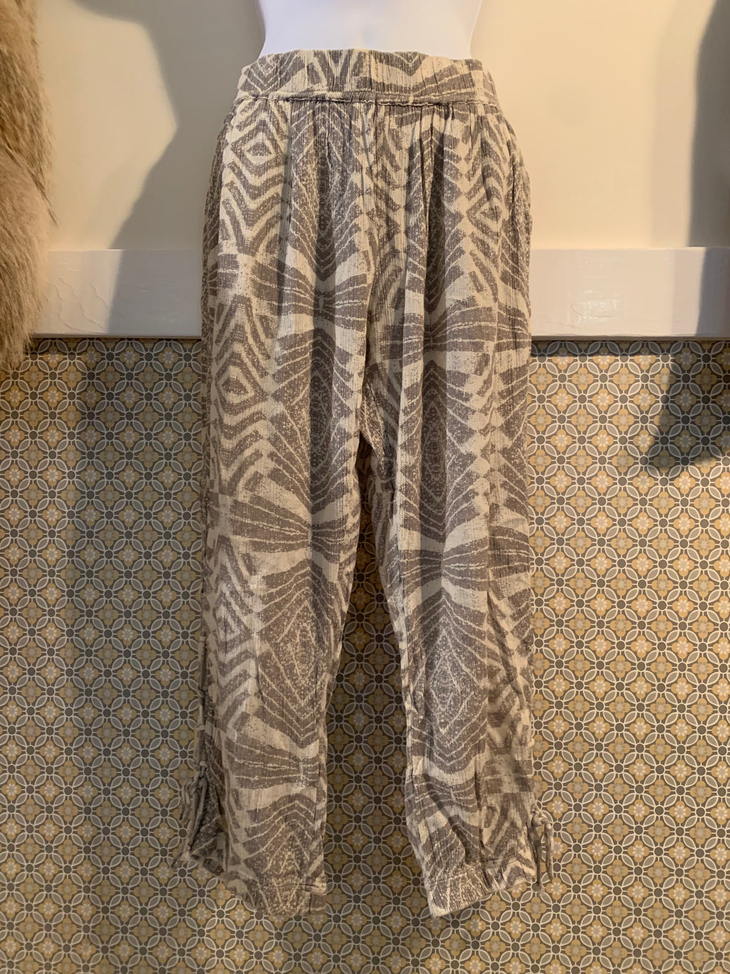 Size S Ripcurl 100% Viscose Boho Laces Legs Tapered Drawstring Pants