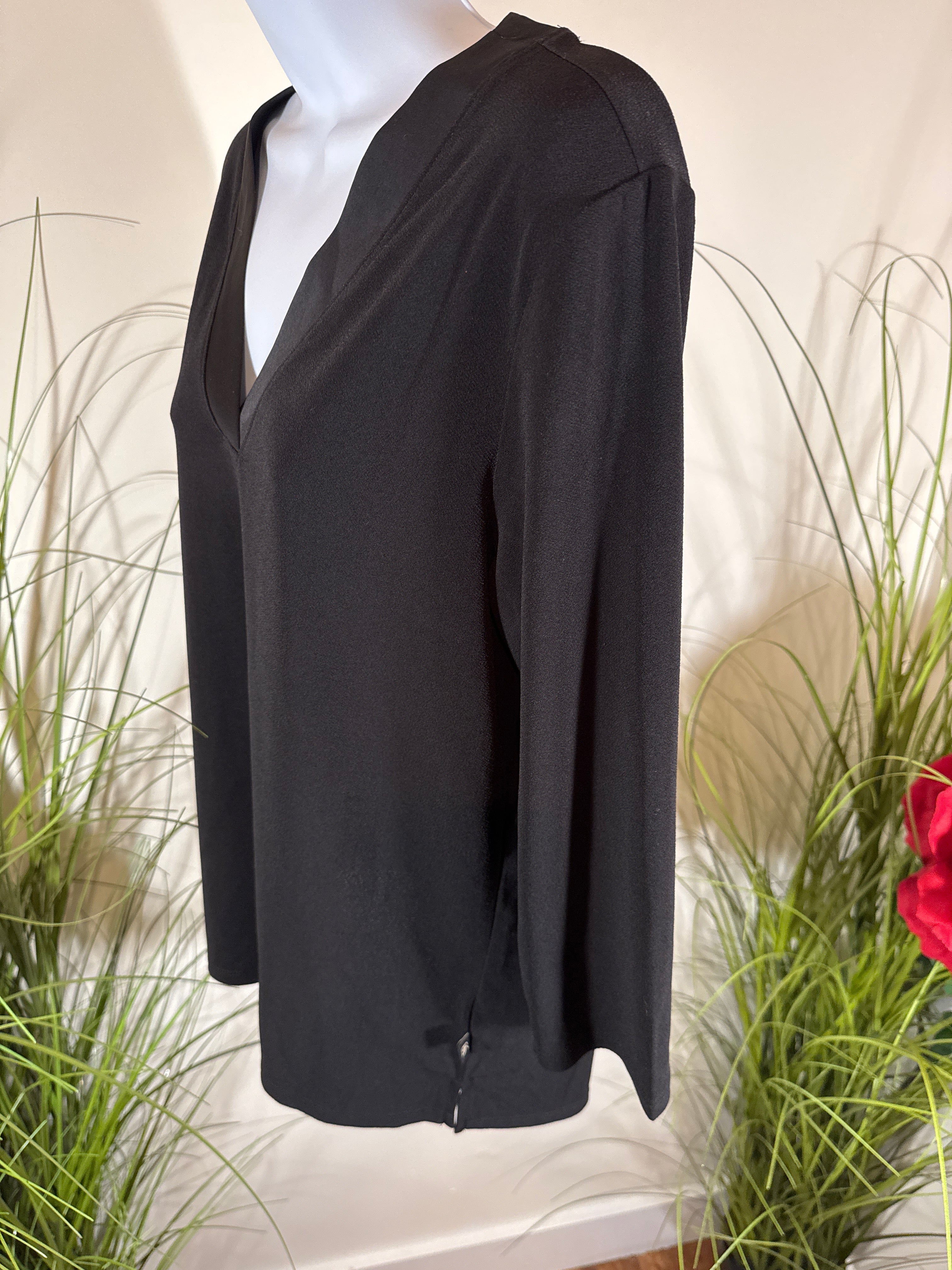 Banana republic V-neck blouse