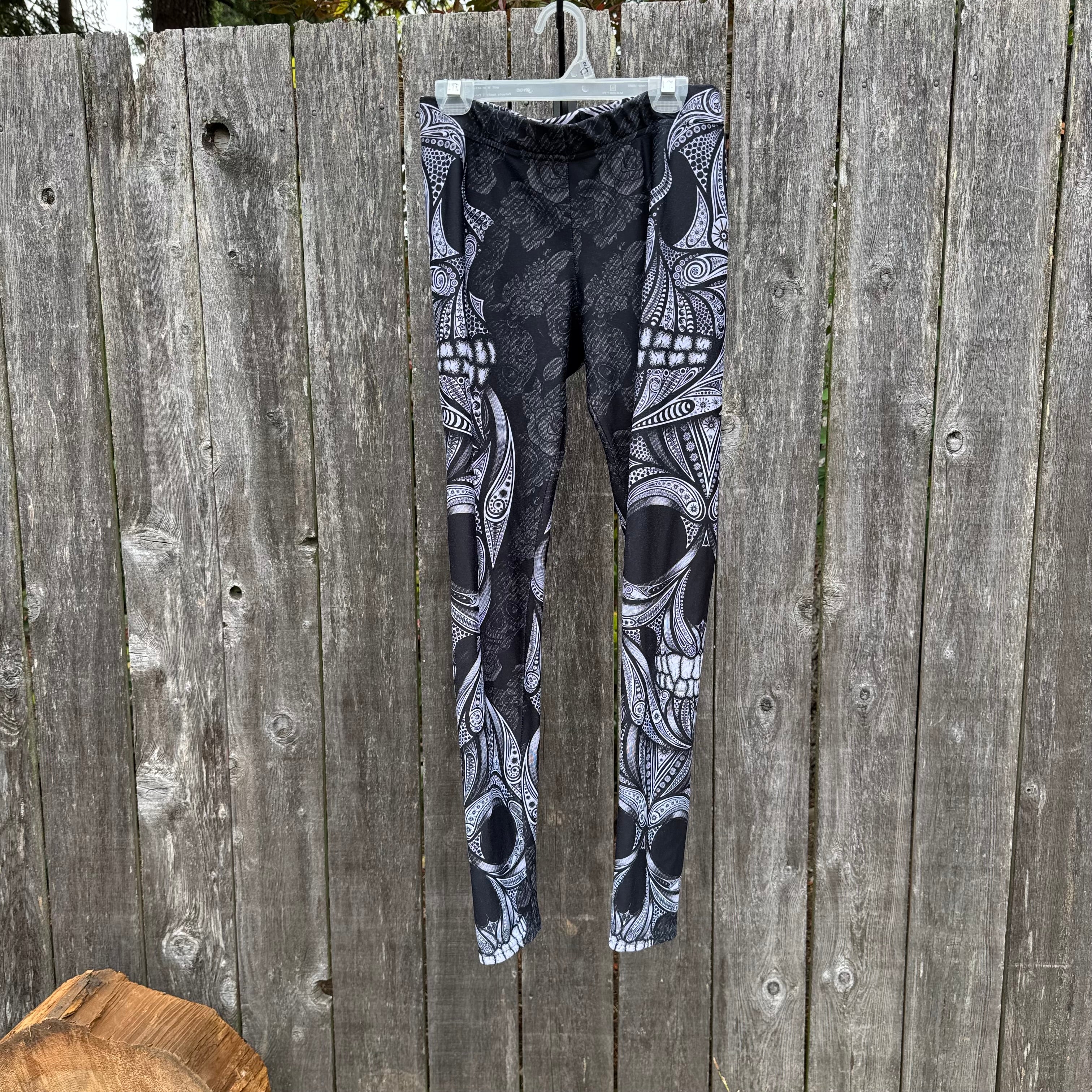 Gear Bunch Skull Leggings Size M