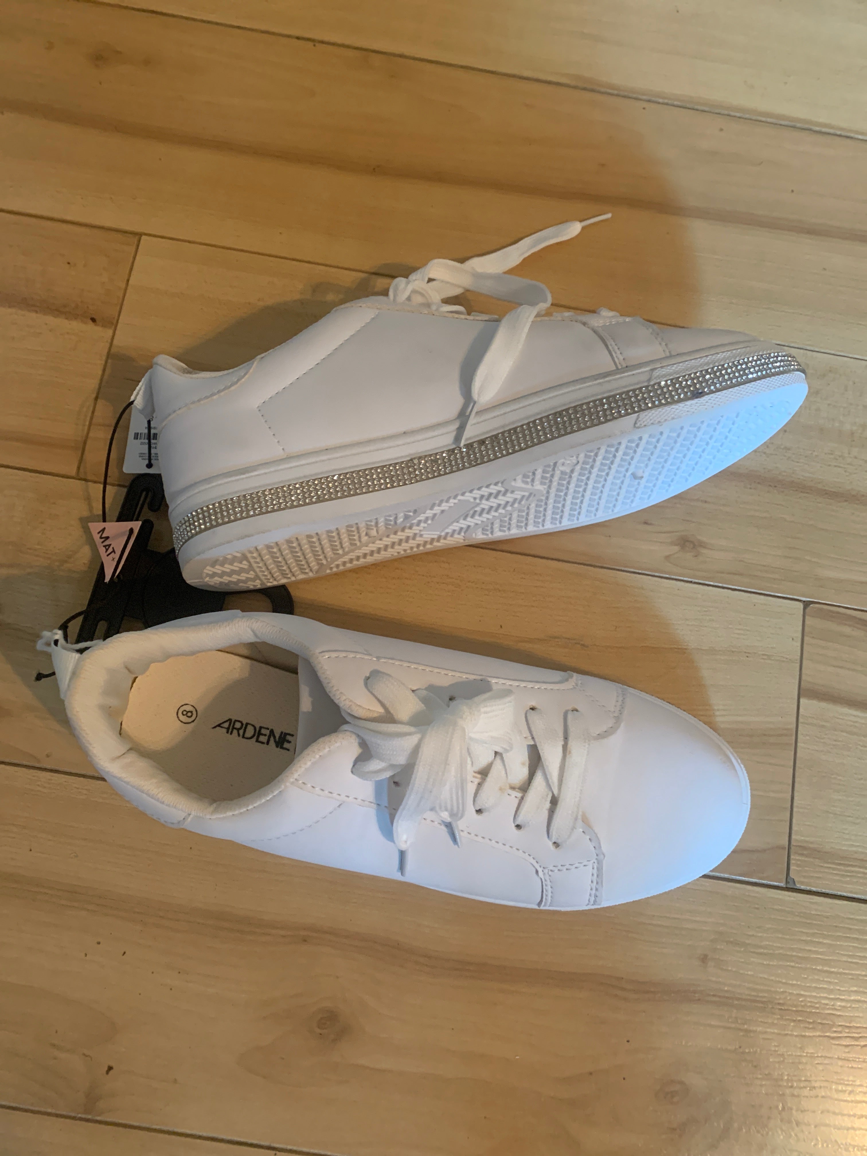 Size 8 Ardene White Leather Look Women's Sneakers with Sparkle Strip on Side of Sole