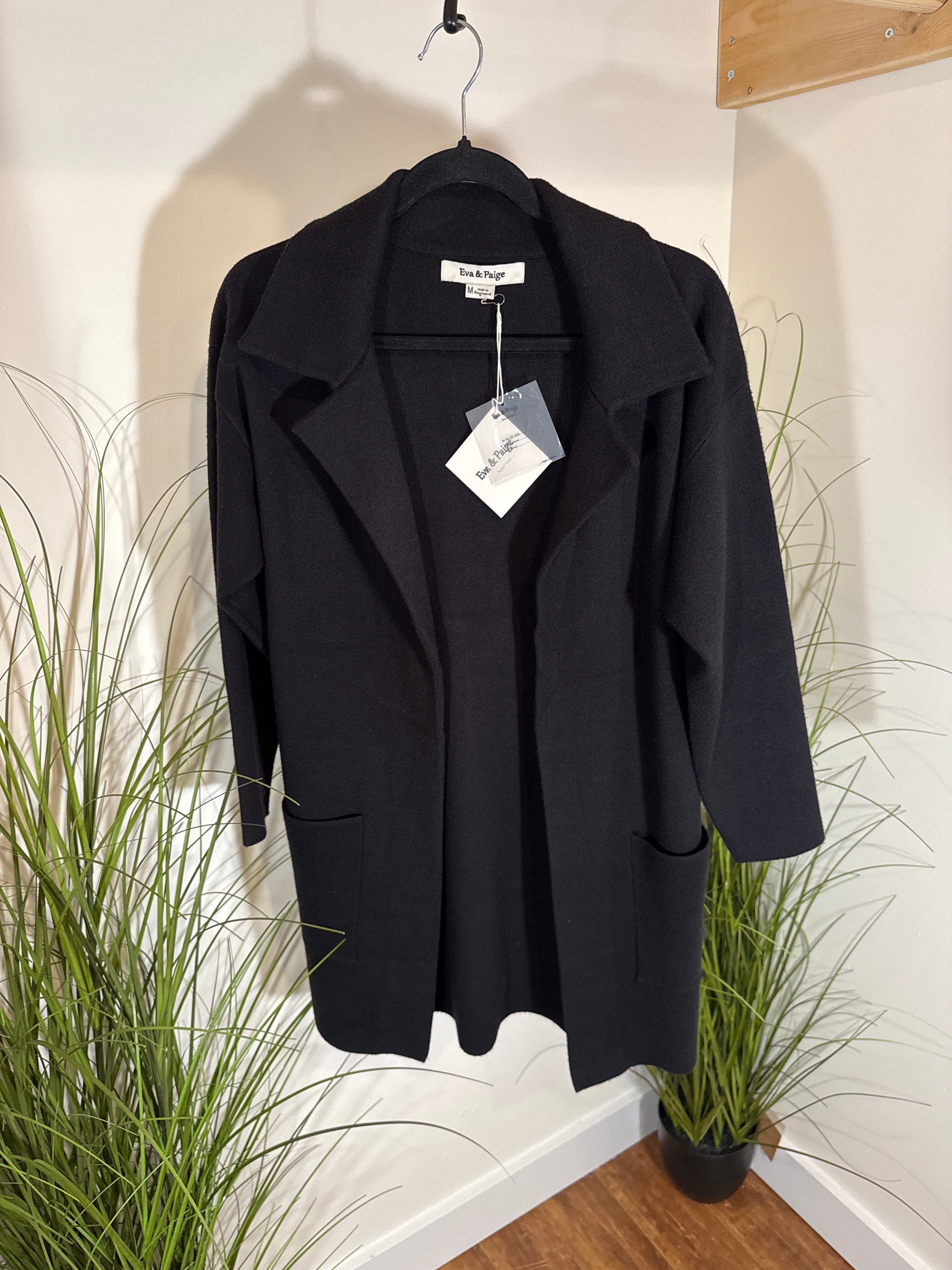 EVA & PAIGE BLAZER - Consigned with VARDO Vintage & Valuables vvvardo.ca