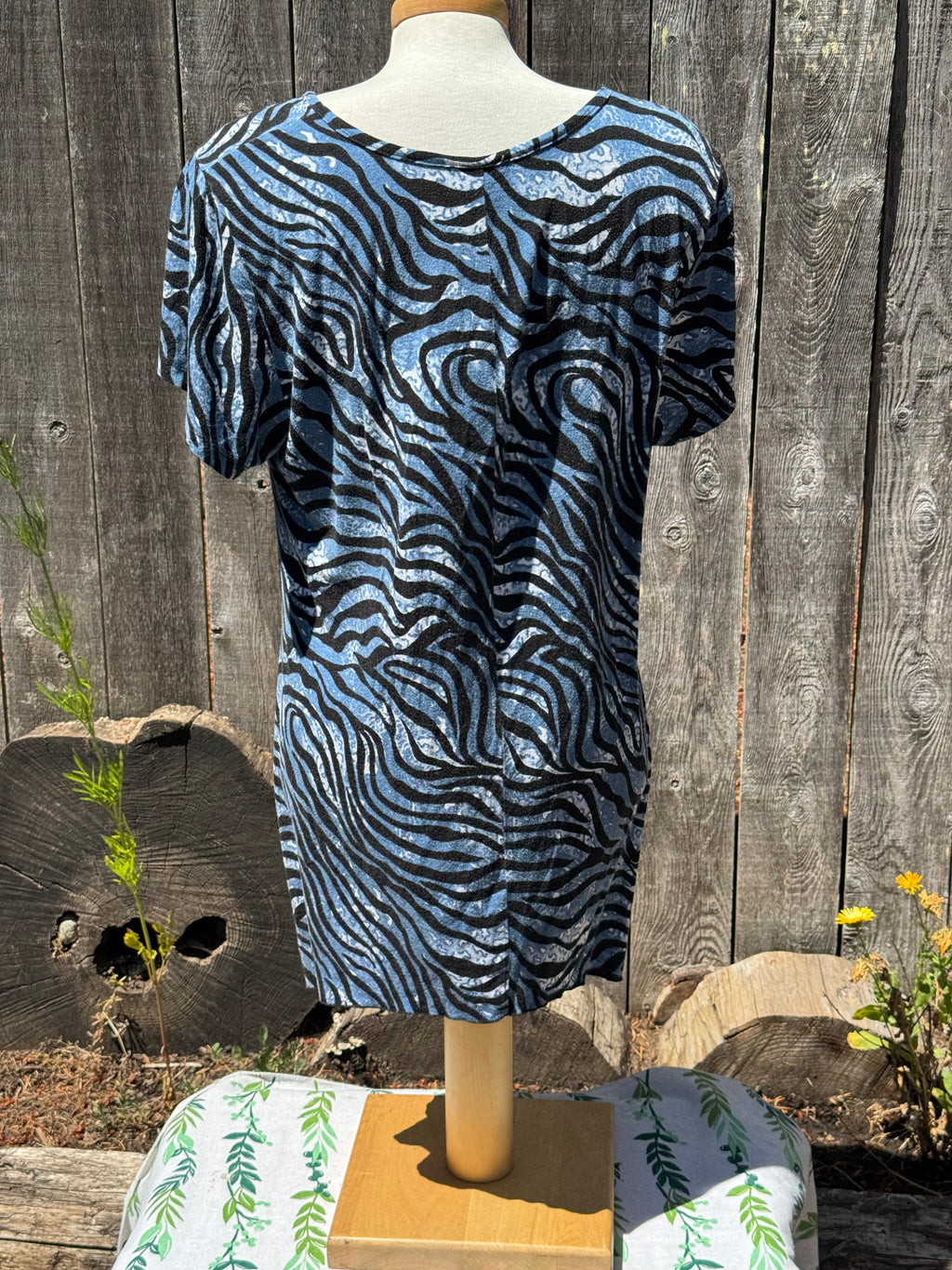 Size 4X 100% Rayon Zebra Print Short Sleeve Scoop Neck Blouse