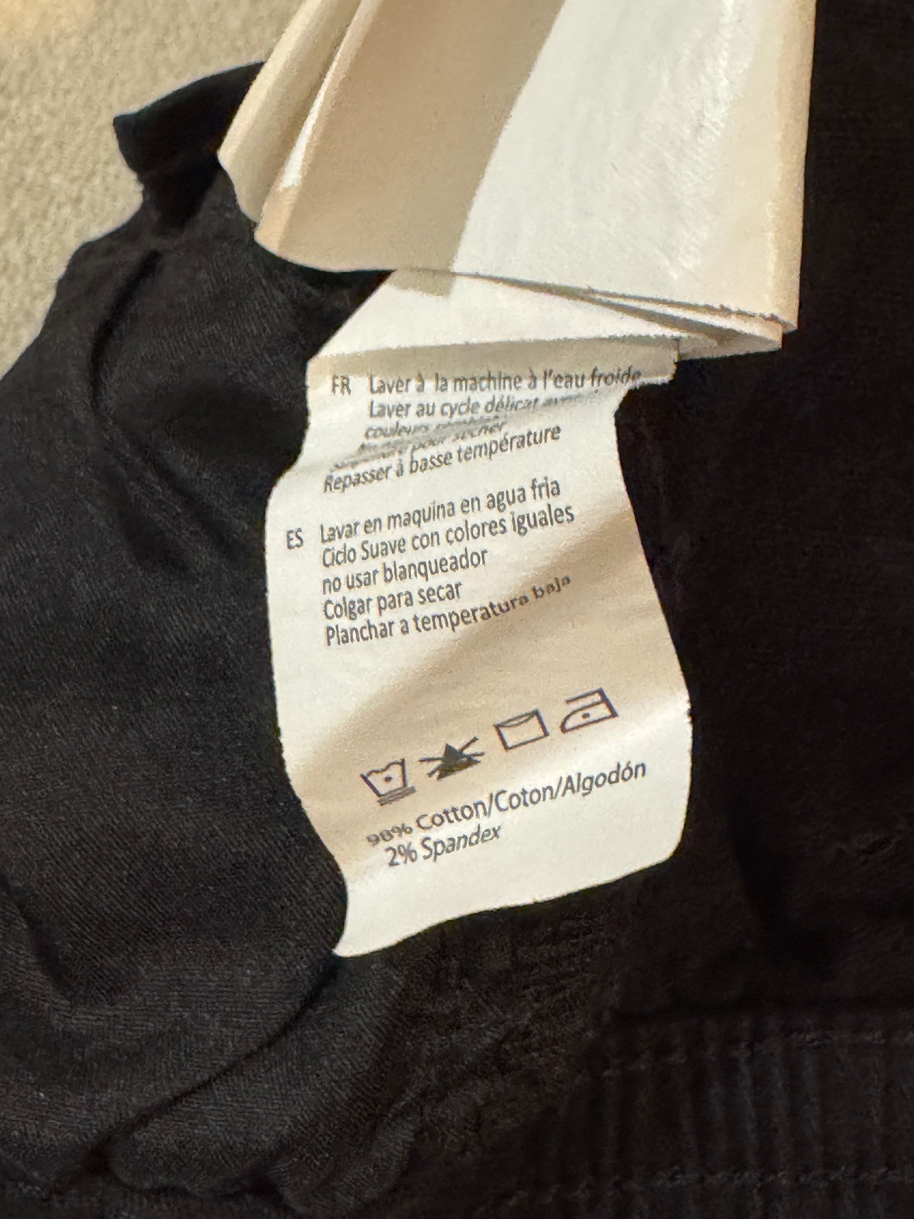 Size XS Refuge Black Cargo Shorts