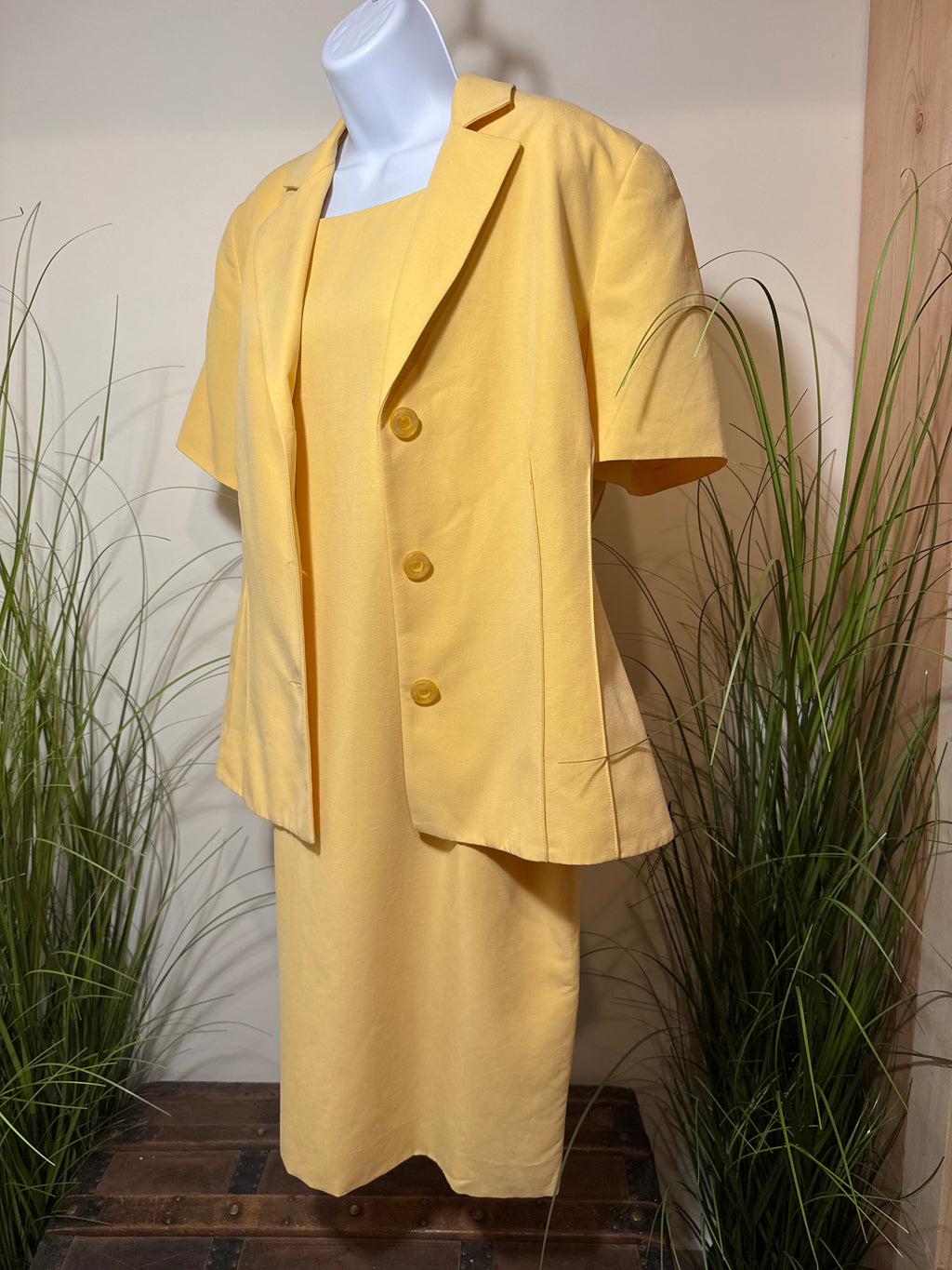 Holt Renfrew 2 Piece Dress Suit 80’s Vintage- Yellow