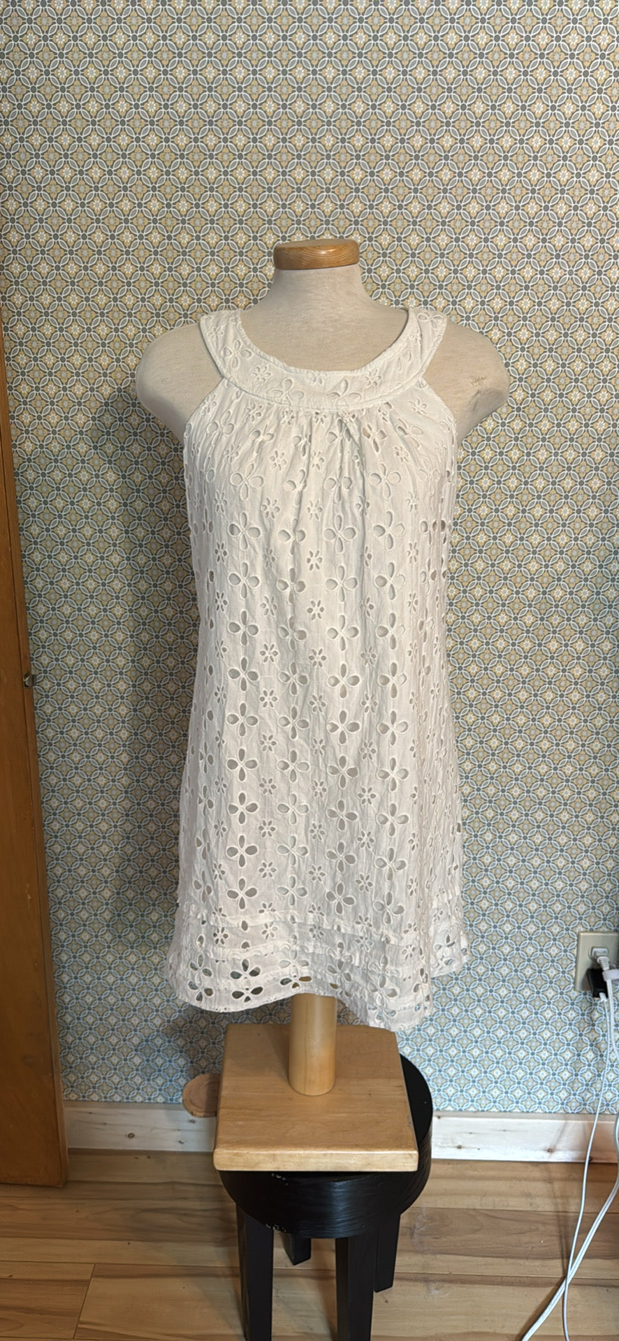 Size 11 City Triangles Eyelet 100% Cotton White Summer Dress with Built In Slip