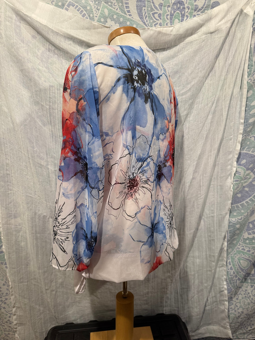 Size L Alfani Floral Long Sleeve Blouse