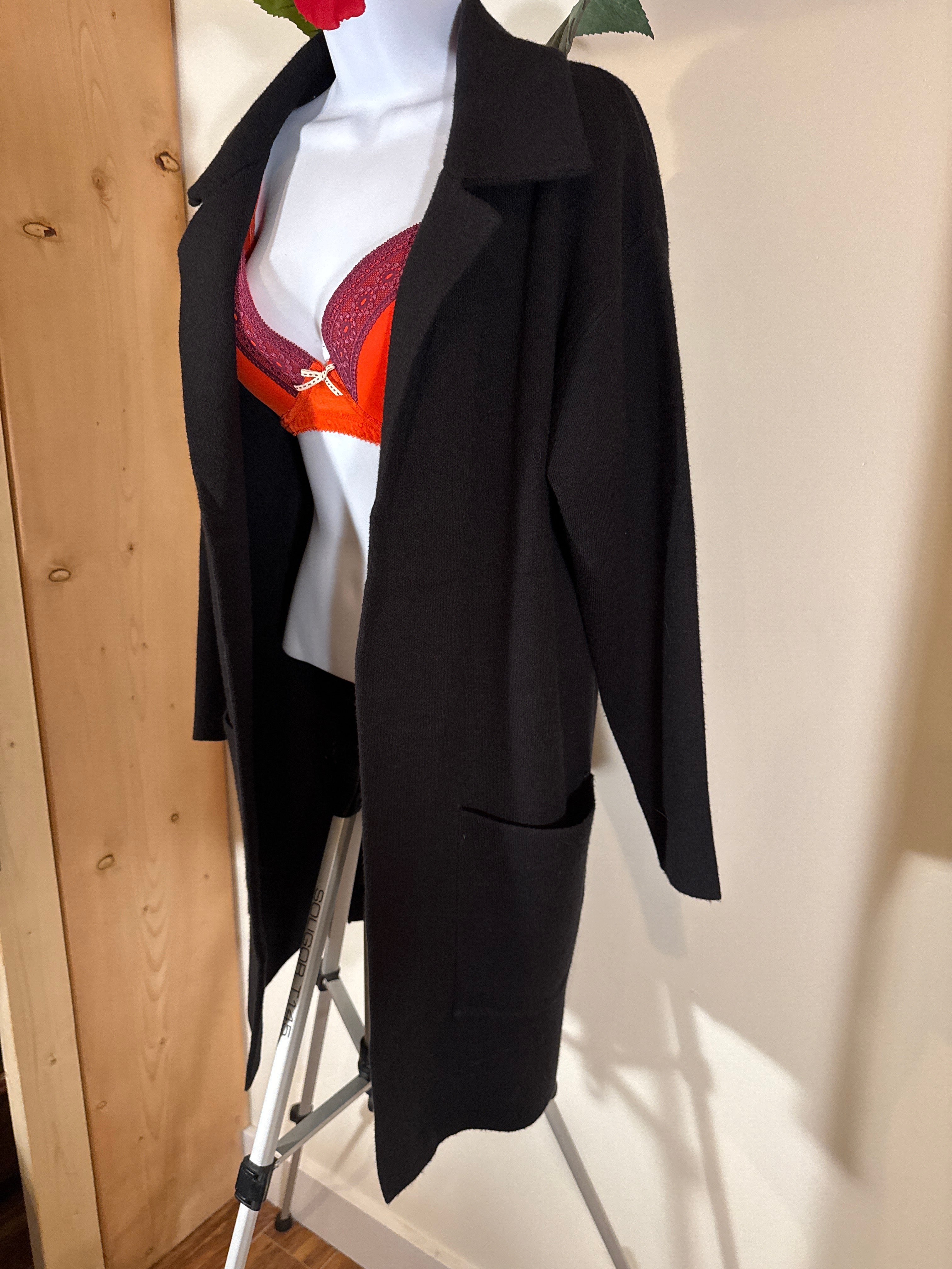 EVA & PAIGE BLAZER - Consigned with VARDO Vintage & Valuables vvvardo.ca