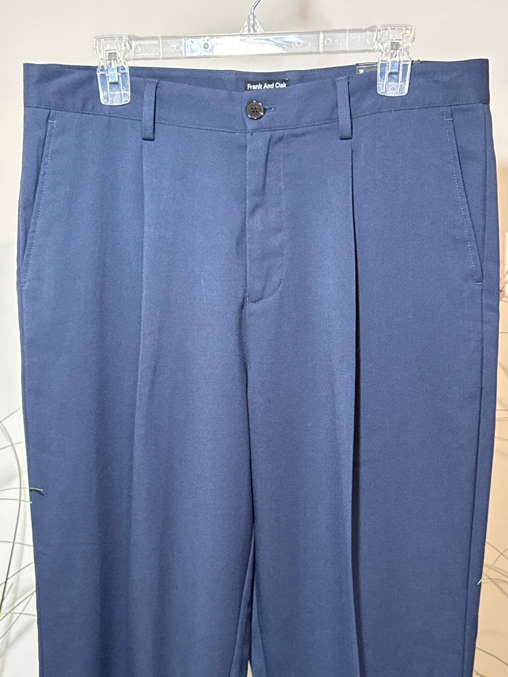 Frank & Oak Relaxed Tapered Fit- The Colin Pant
