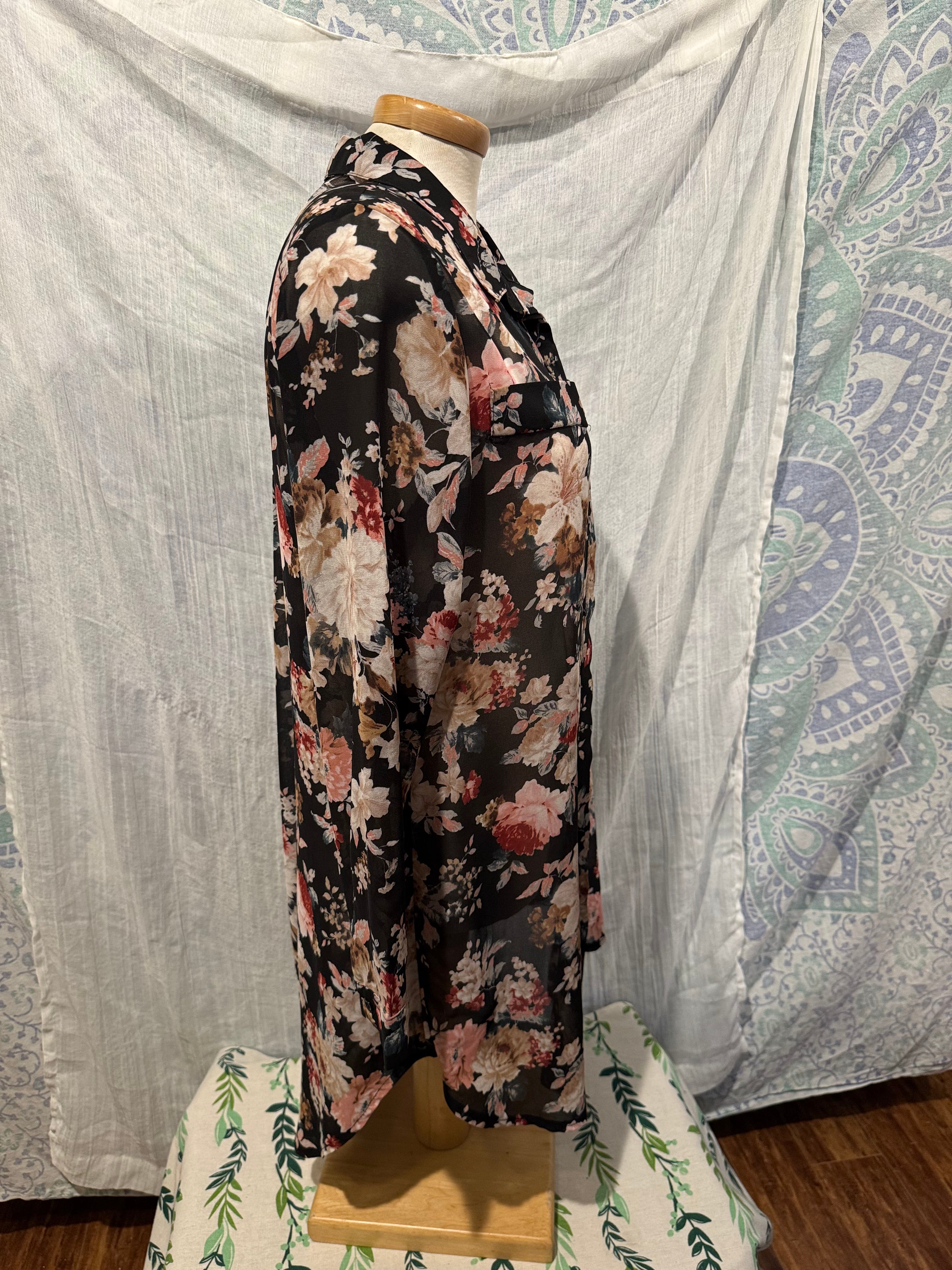 Size L Papillon Sheer Long Sleeve Button Up Blouse