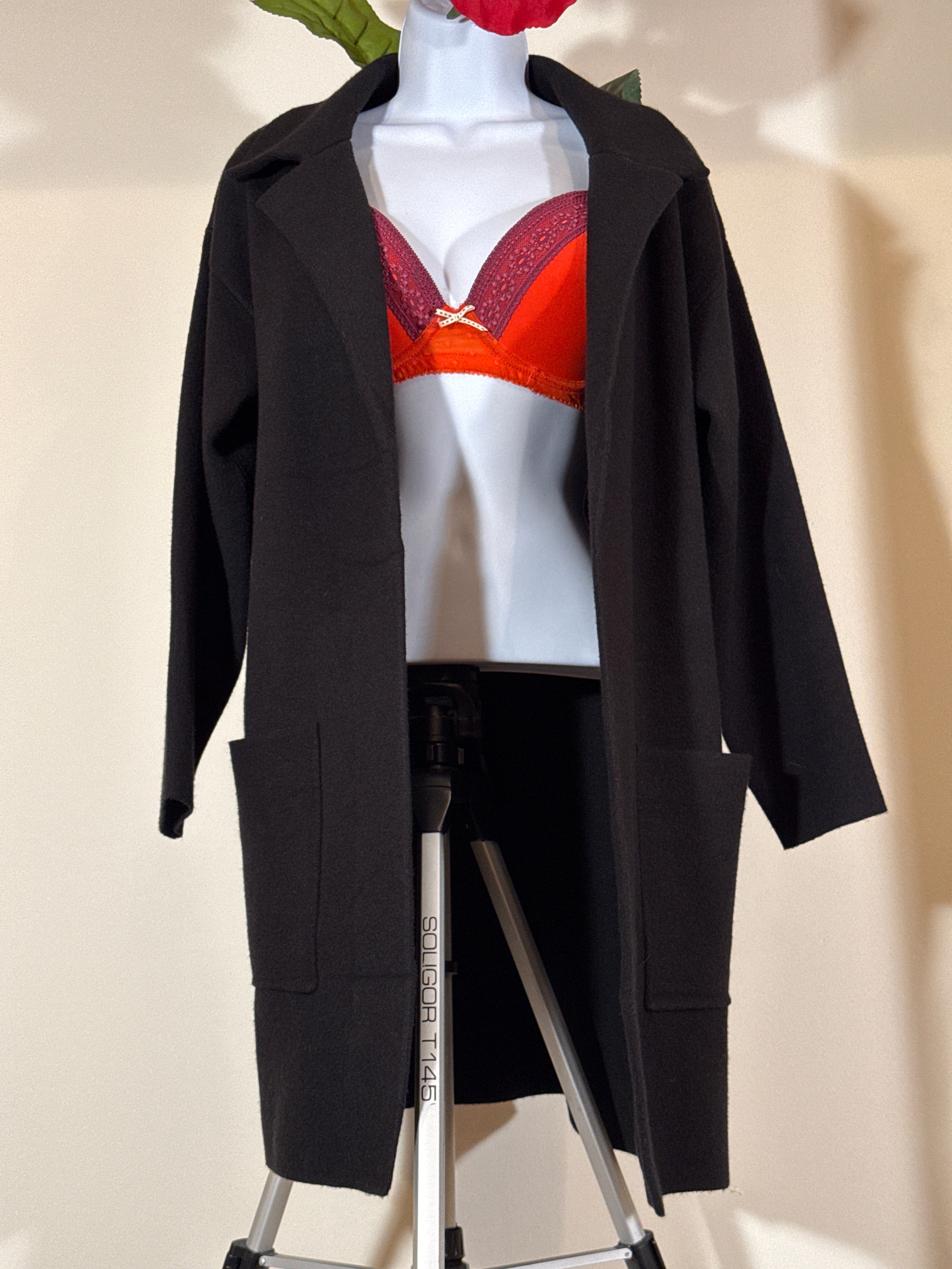 EVA & PAIGE BLAZER - Consigned with VARDO Vintage & Valuables vvvardo.ca