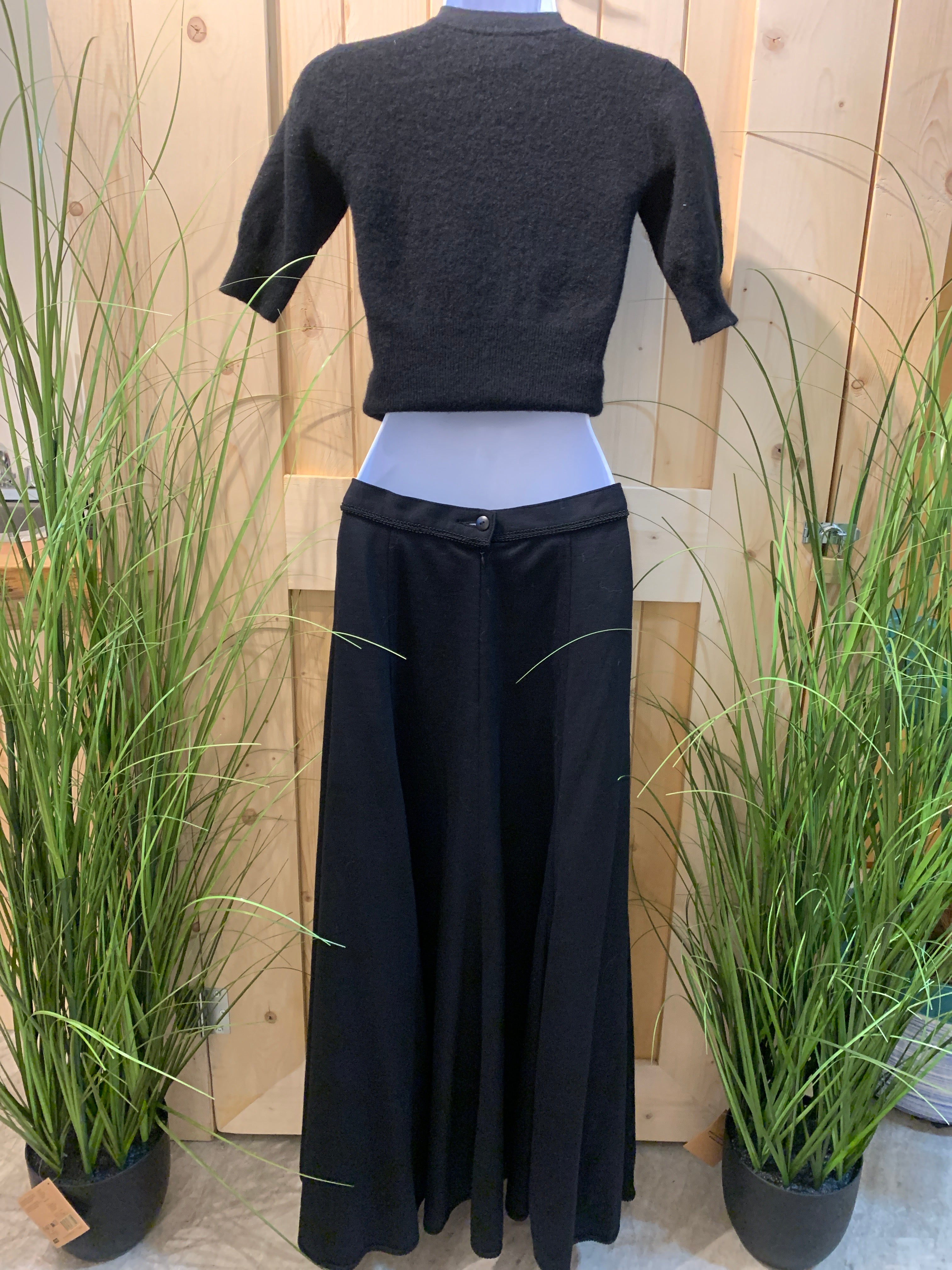 Vintage Size 10 Small Bianca Canadian Made 100% Virgin Wool