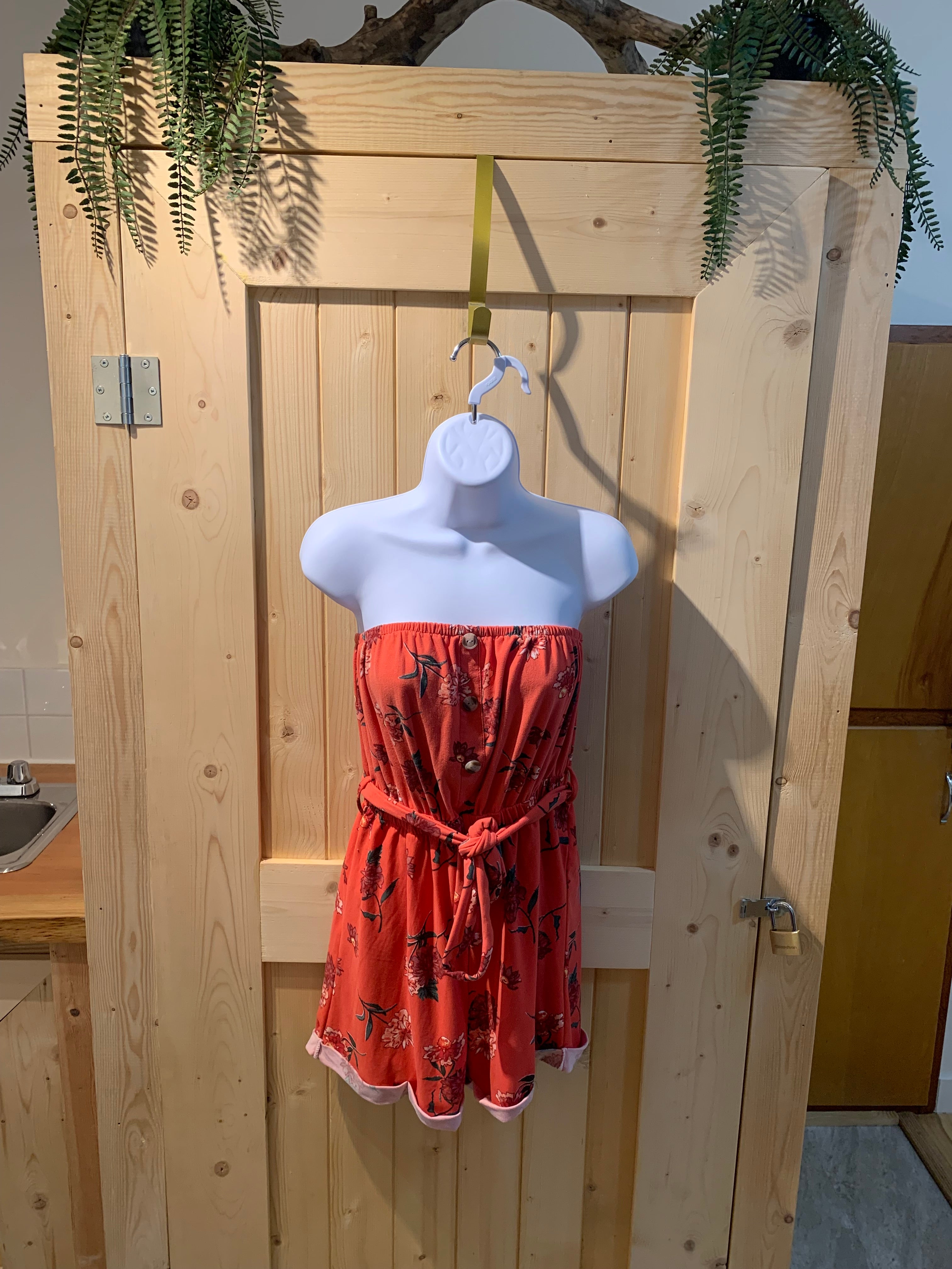Size S Urban Heritage Halter Top Romper