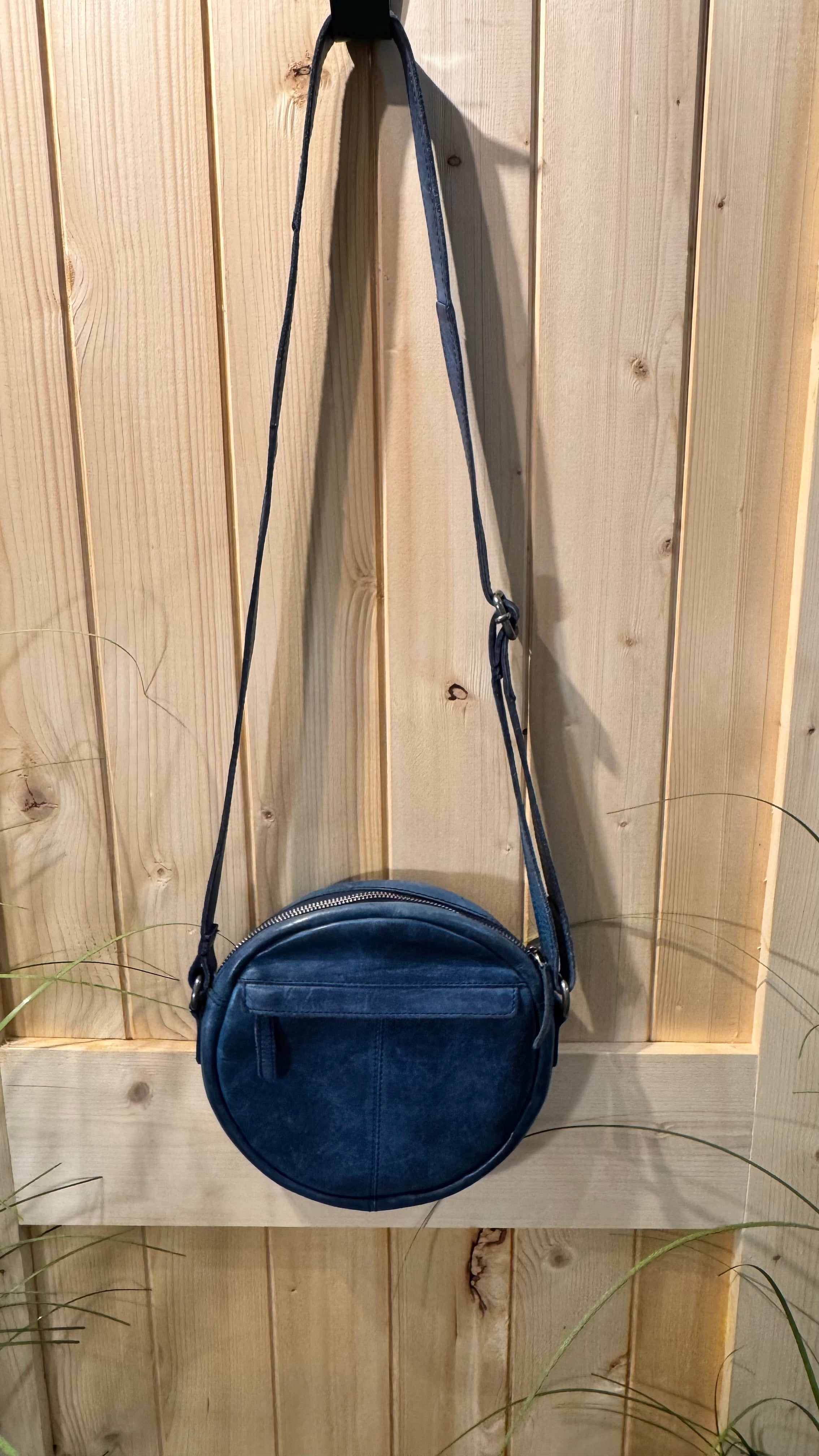 Vilenca Holland Round Woven Leather Blue Across the Body Purse