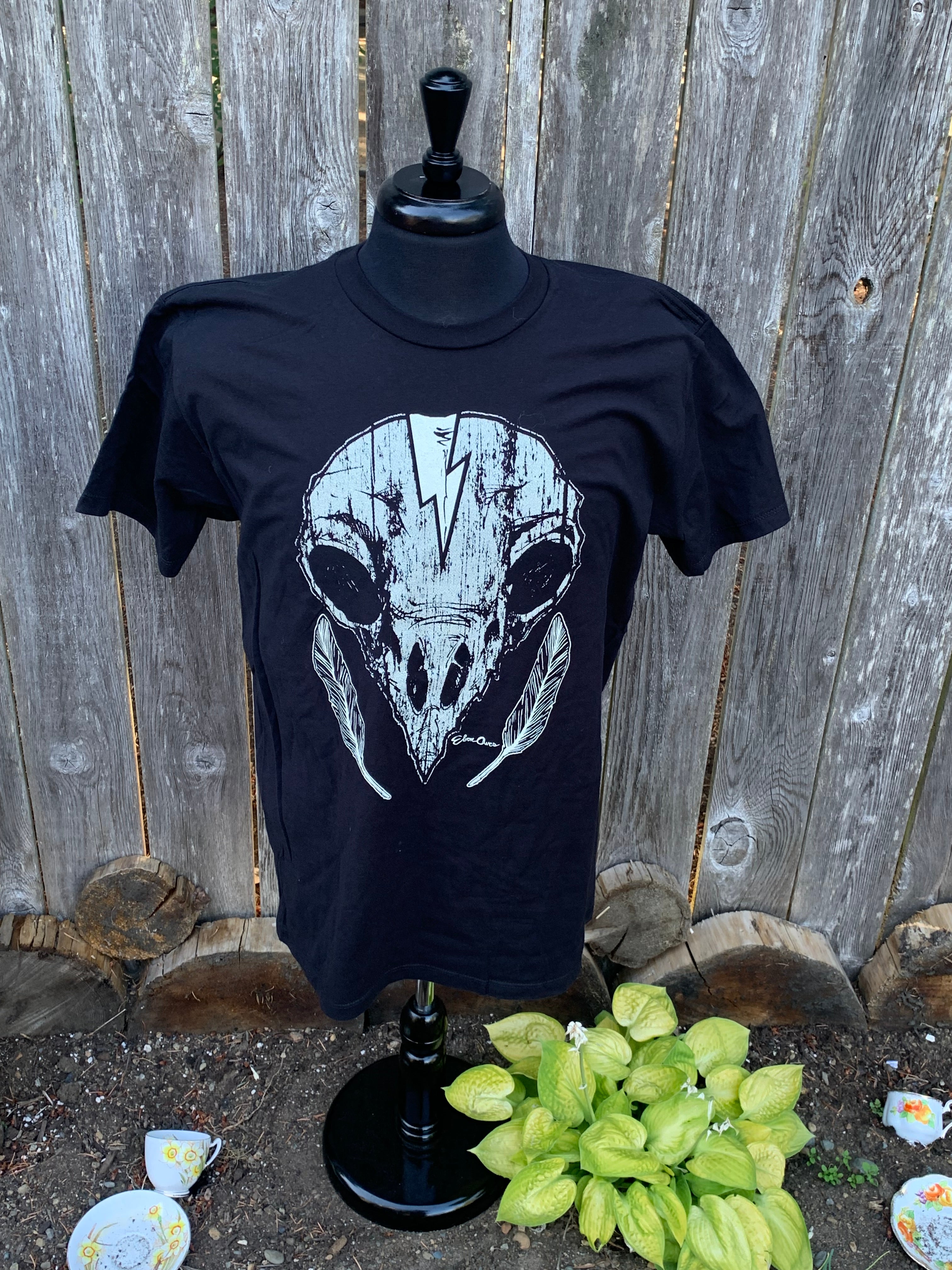 Local Artist- Trevor Phillips- Lightning Skull Print T-shirt