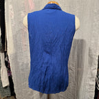 Size L Northern Reflections Rayon/Cotton/Poly Blent Sleeveless Button Up Blouse with Lace Detailing on the Chest