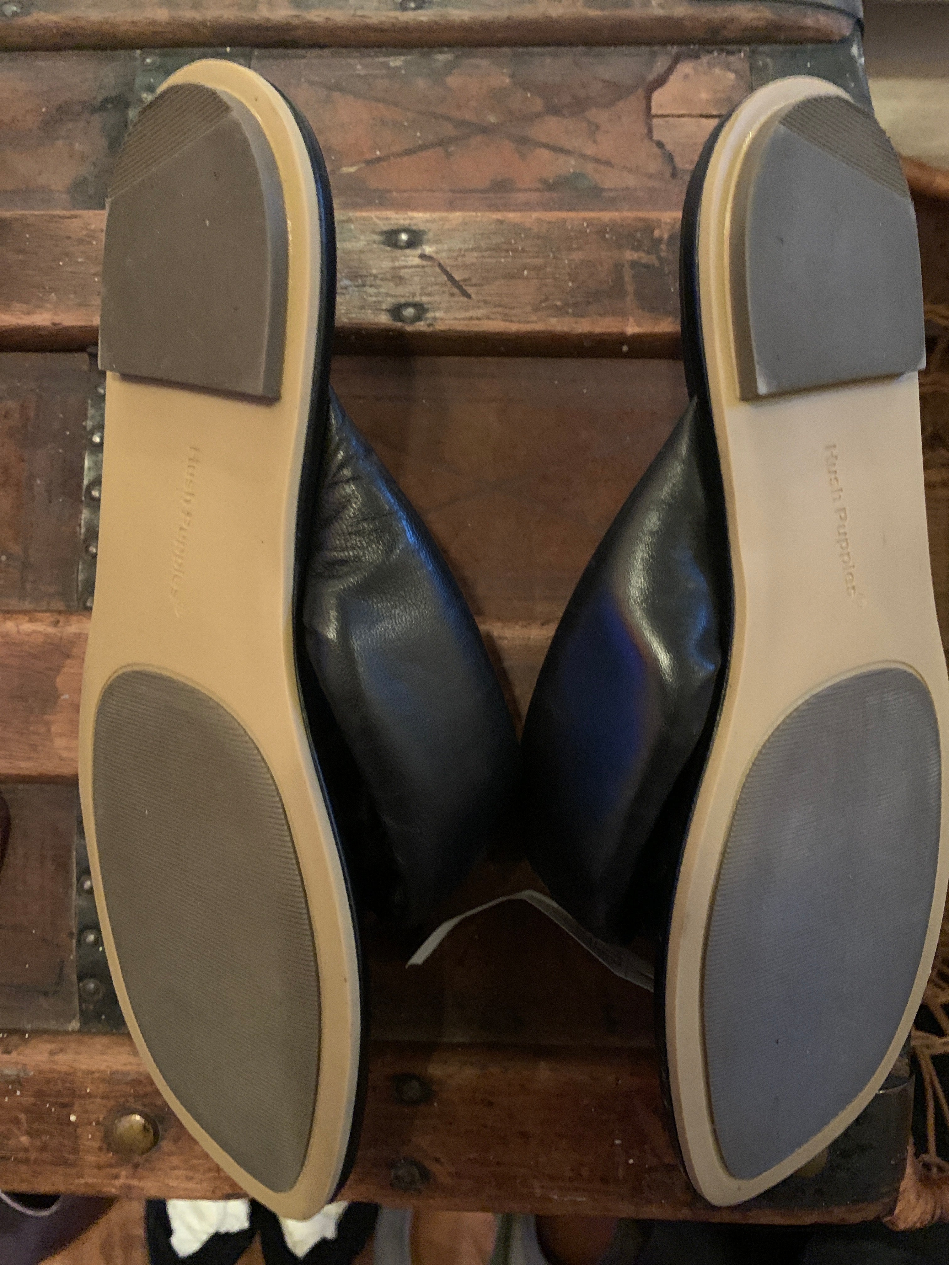 Hush Puppies Leather Flip Flops