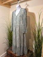 Reitmans Floral Puff Sleeved Dress